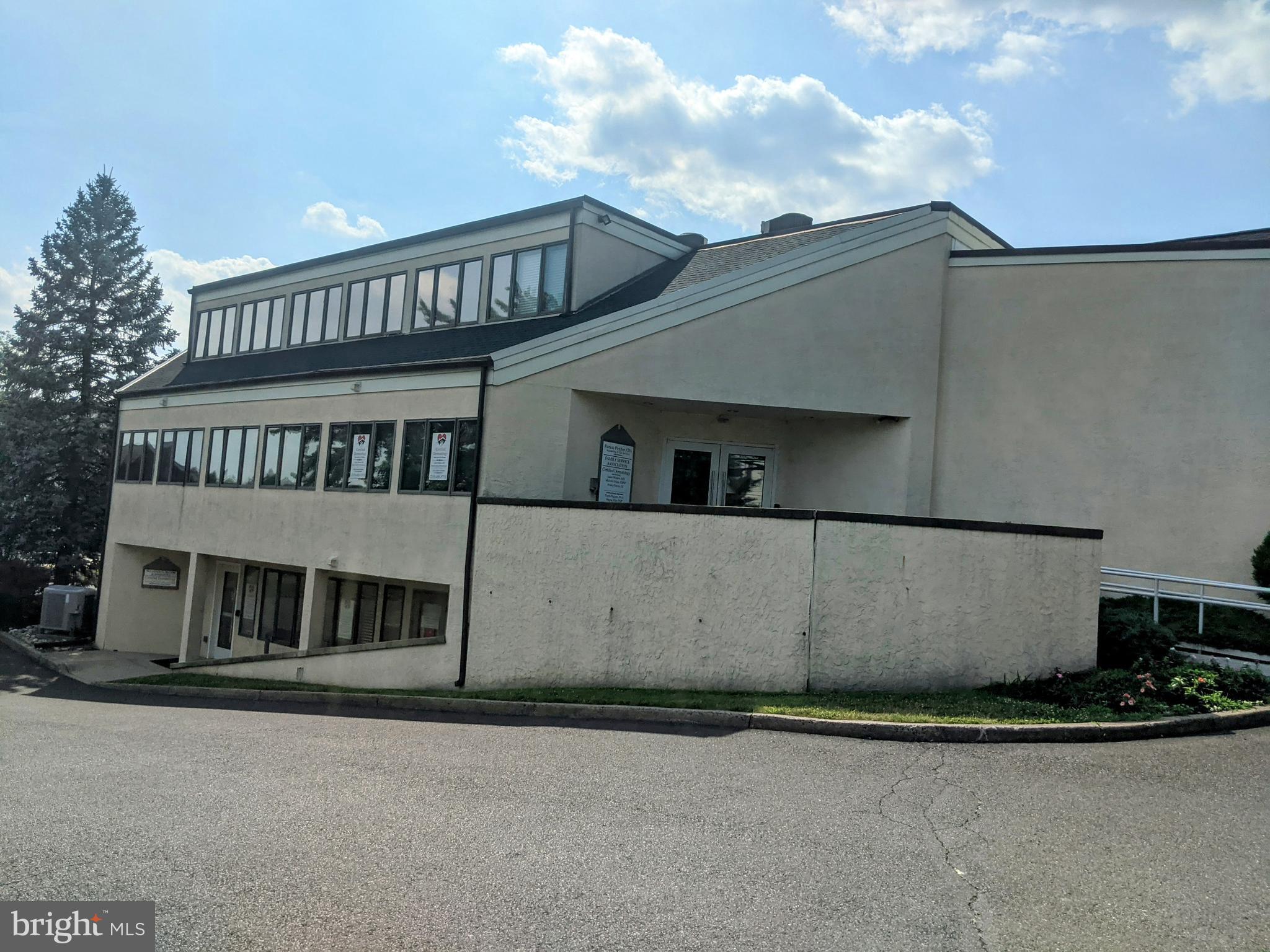 853 SECOND STREET PIKE