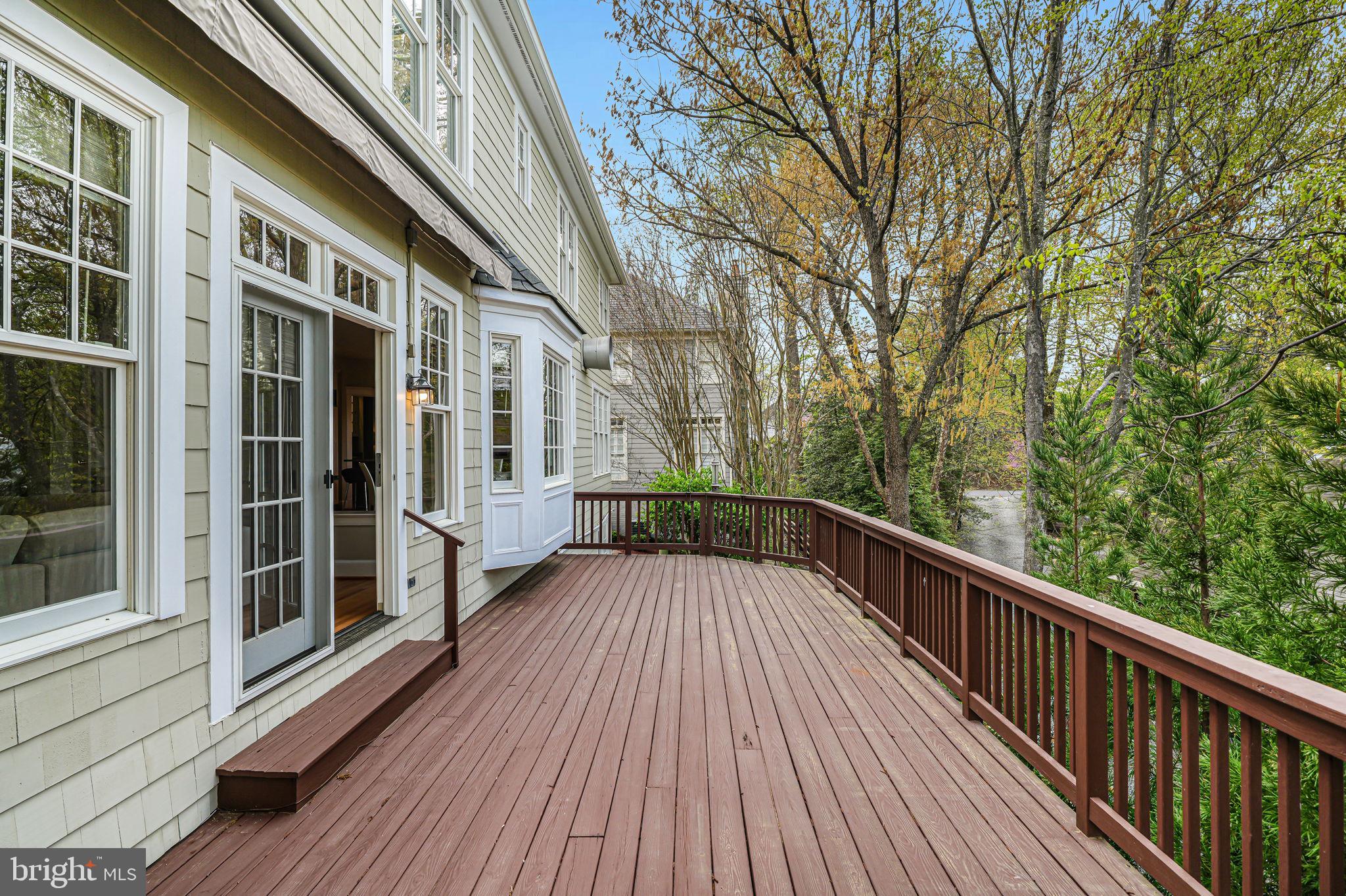 ROCK SPRING - Residential