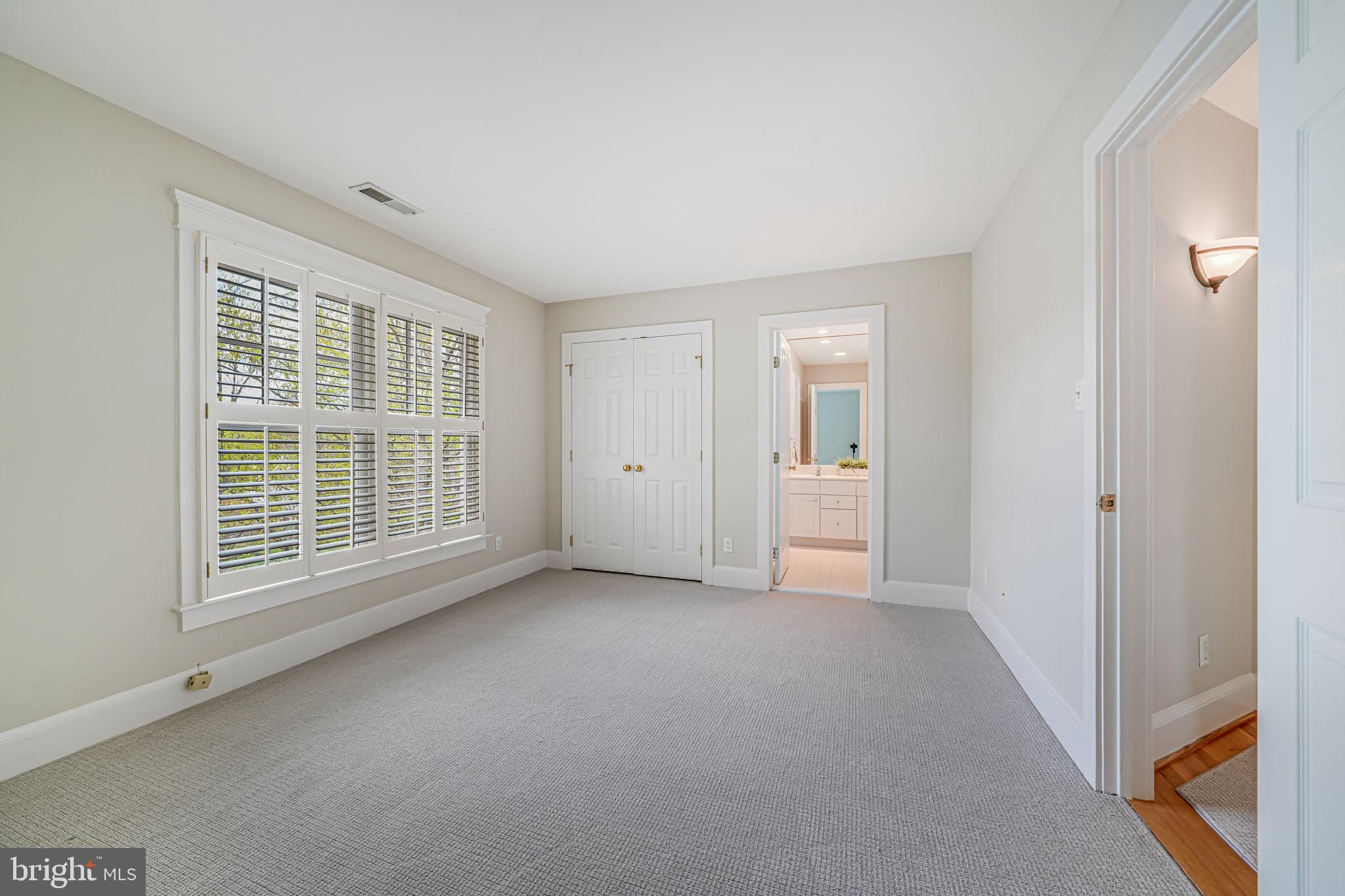 ROCK SPRING - Residential