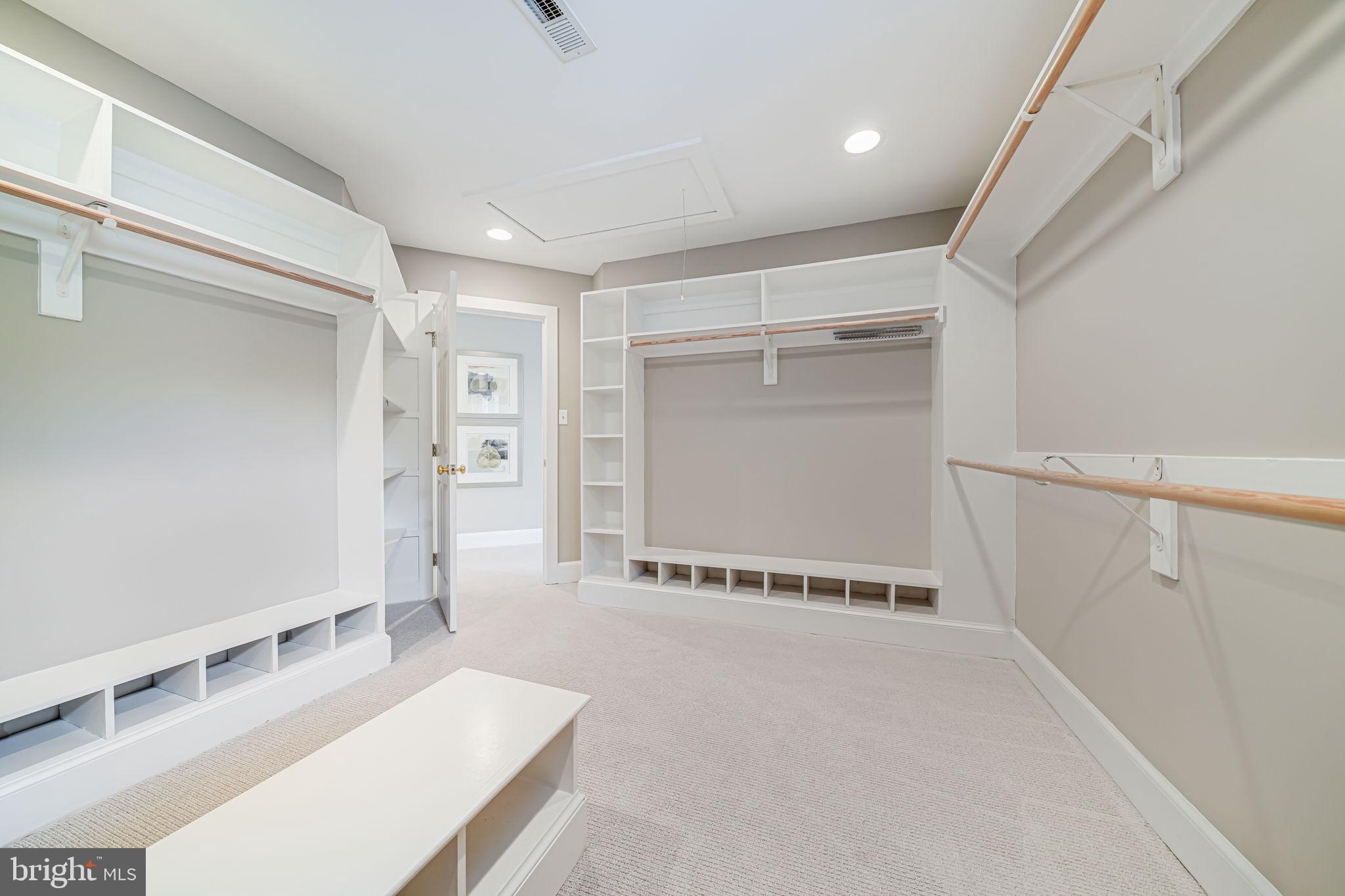 ROCK SPRING - Residential