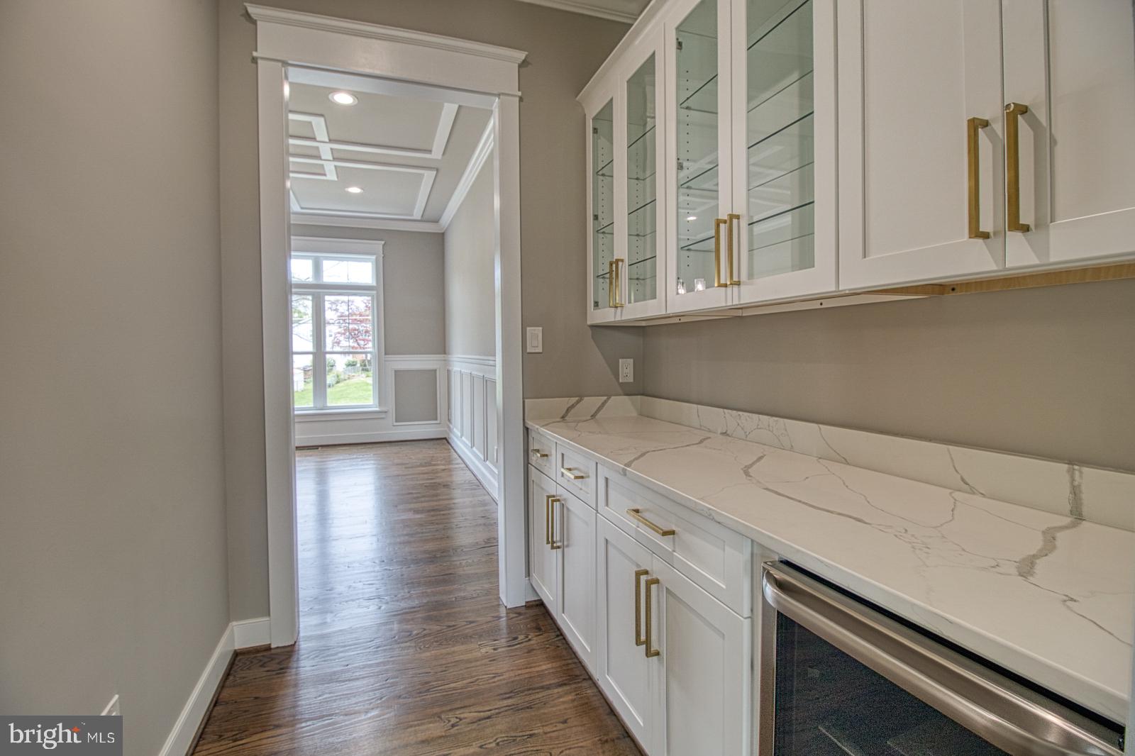 DUNN LORING WOODS - Residential