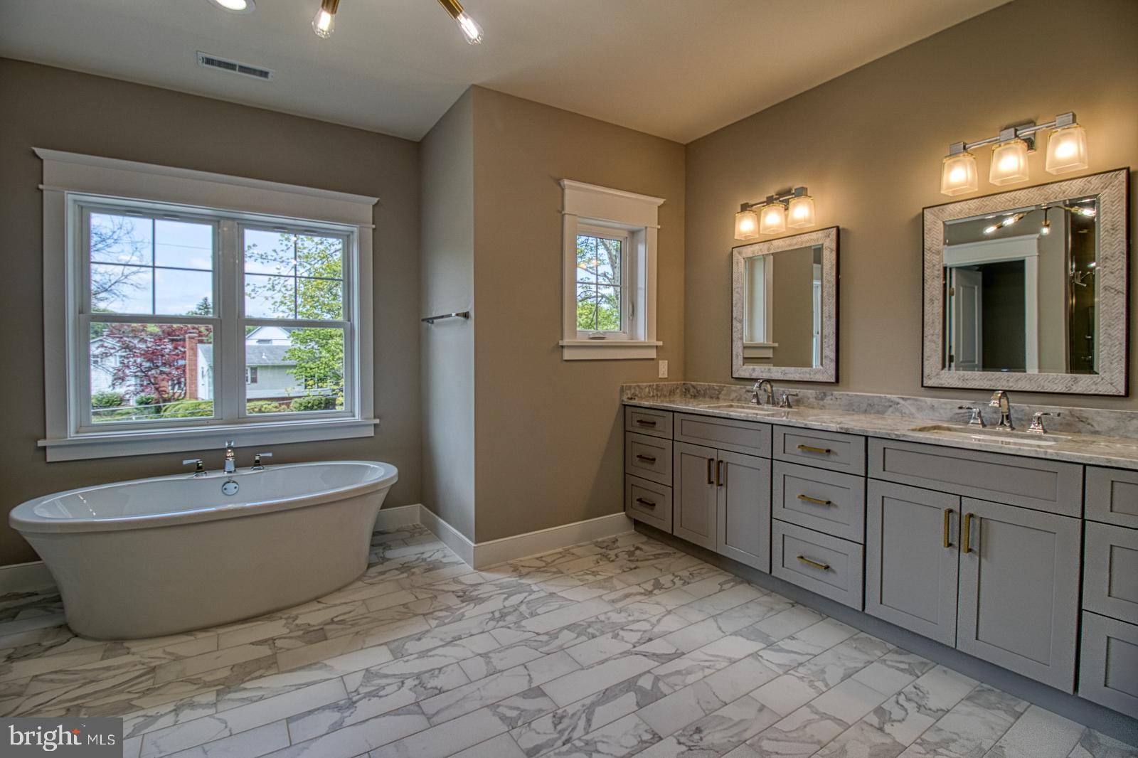 DUNN LORING WOODS - Residential