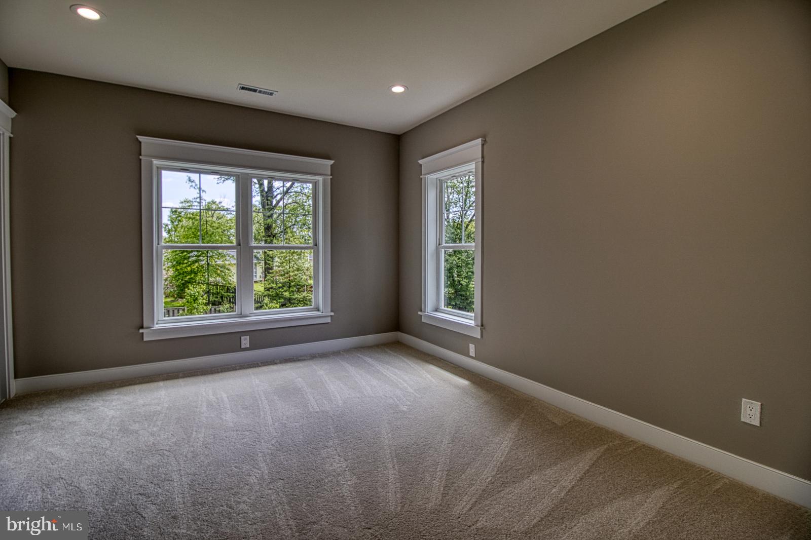 DUNN LORING WOODS - Residential