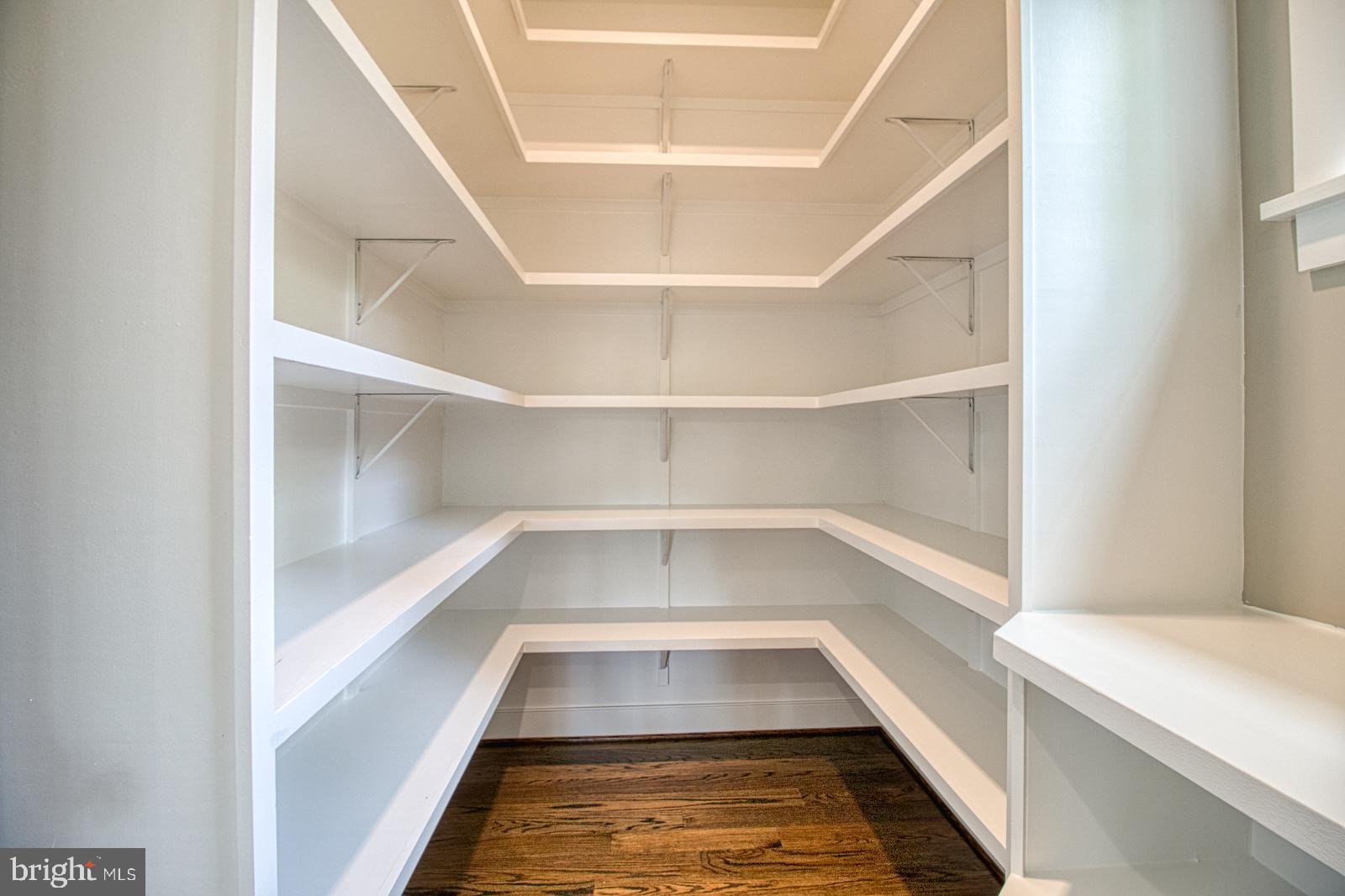 DUNN LORING WOODS - Residential