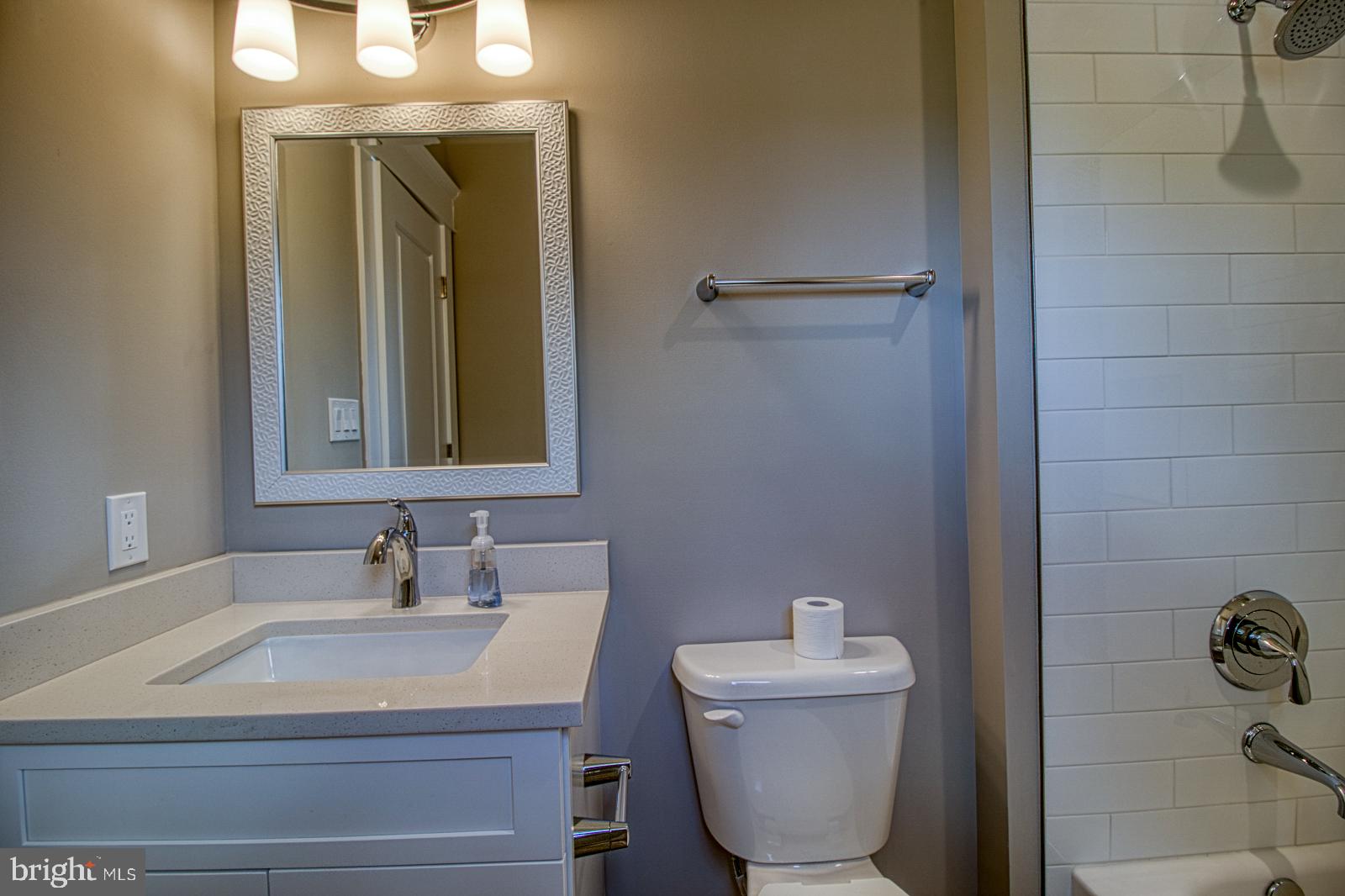 DUNN LORING WOODS - Residential