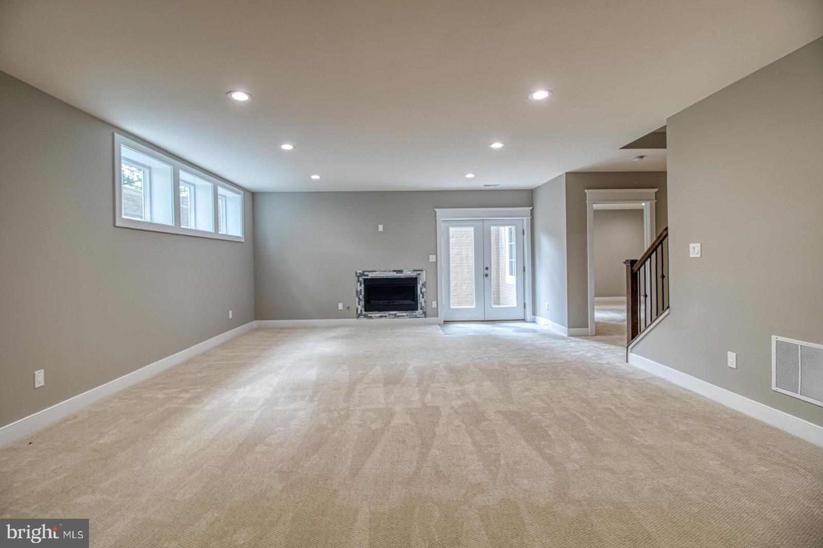 DUNN LORING WOODS - Residential