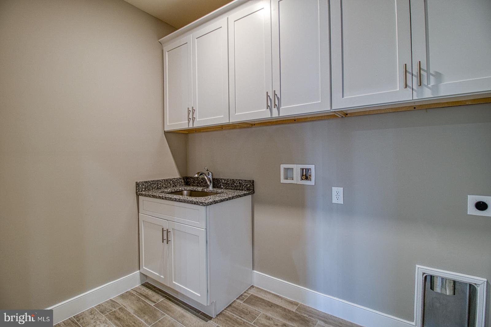 DUNN LORING WOODS - Residential