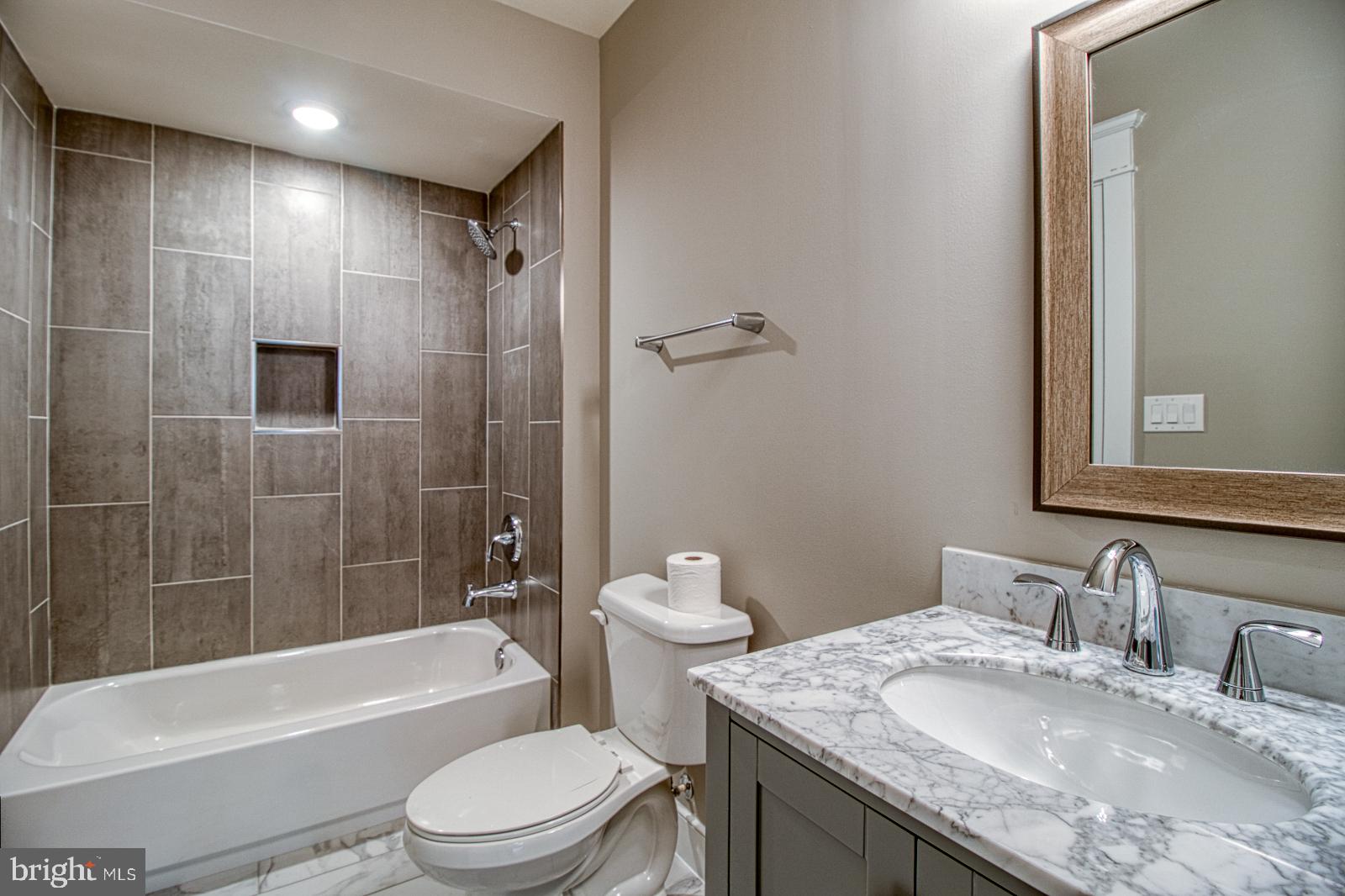 DUNN LORING WOODS - Residential