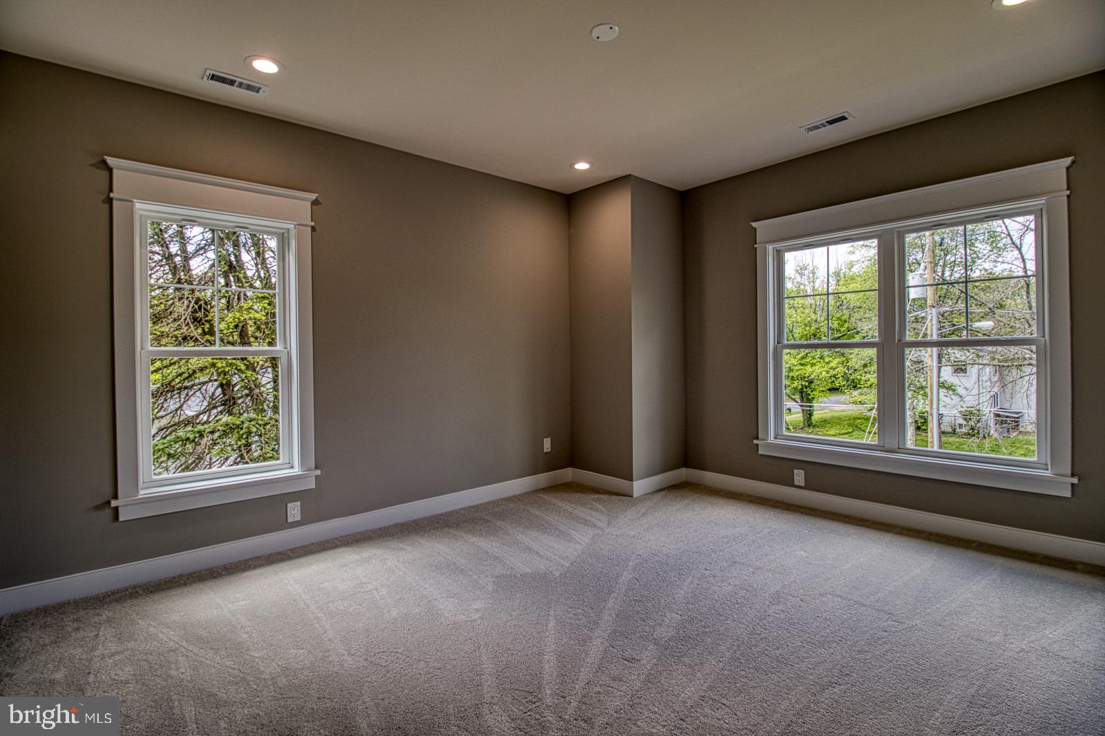 DUNN LORING WOODS - Residential