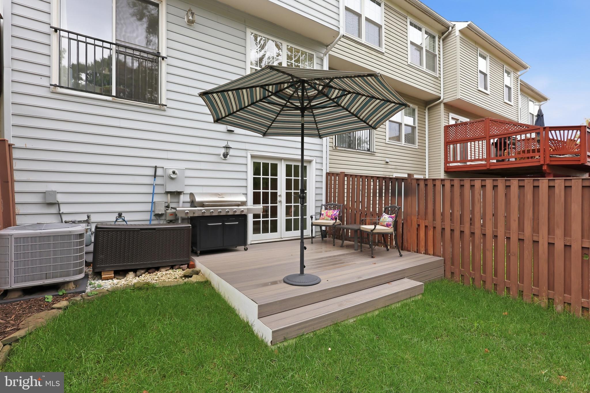9575 SCALES PLACE