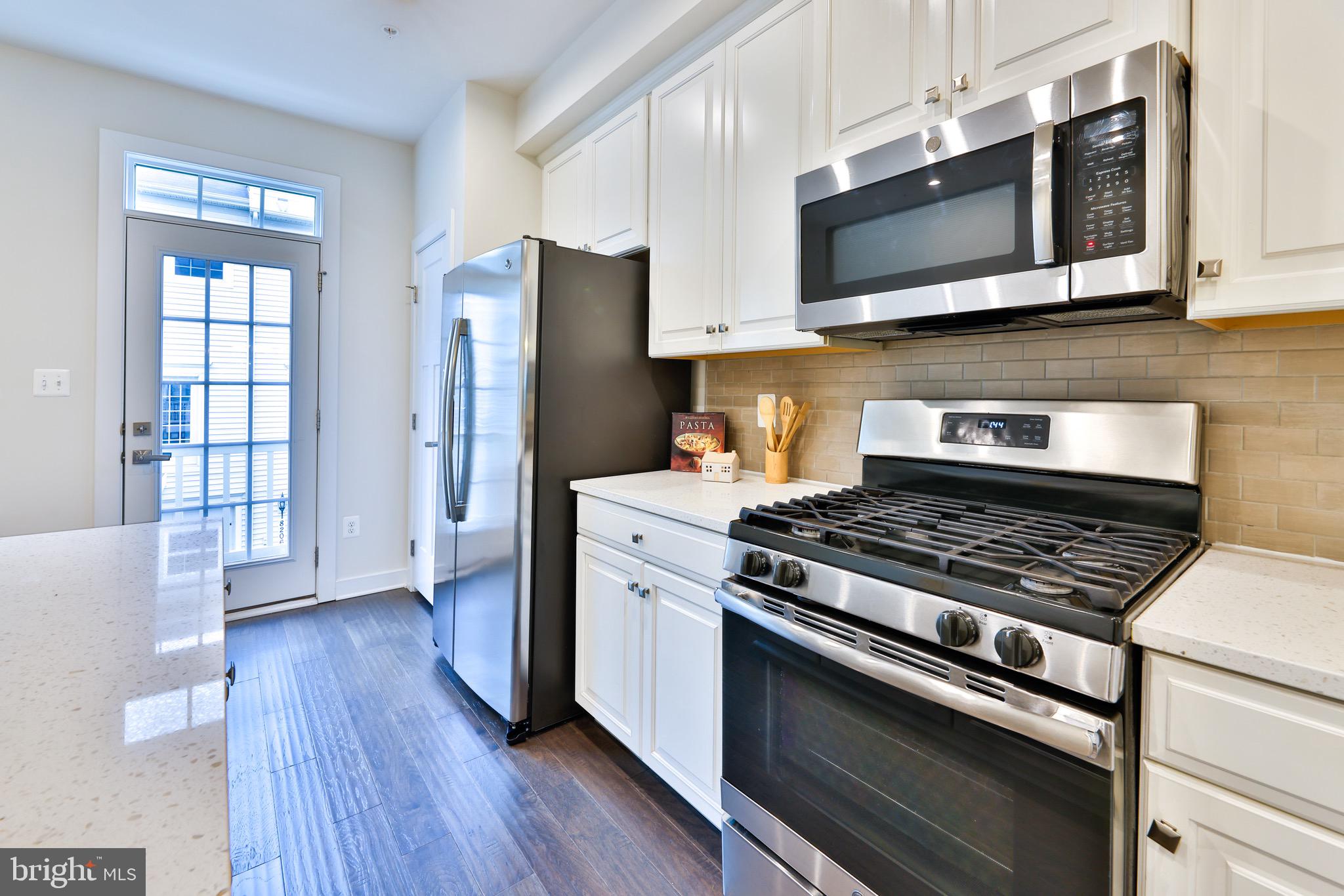 GREENBELT STATION - Residential