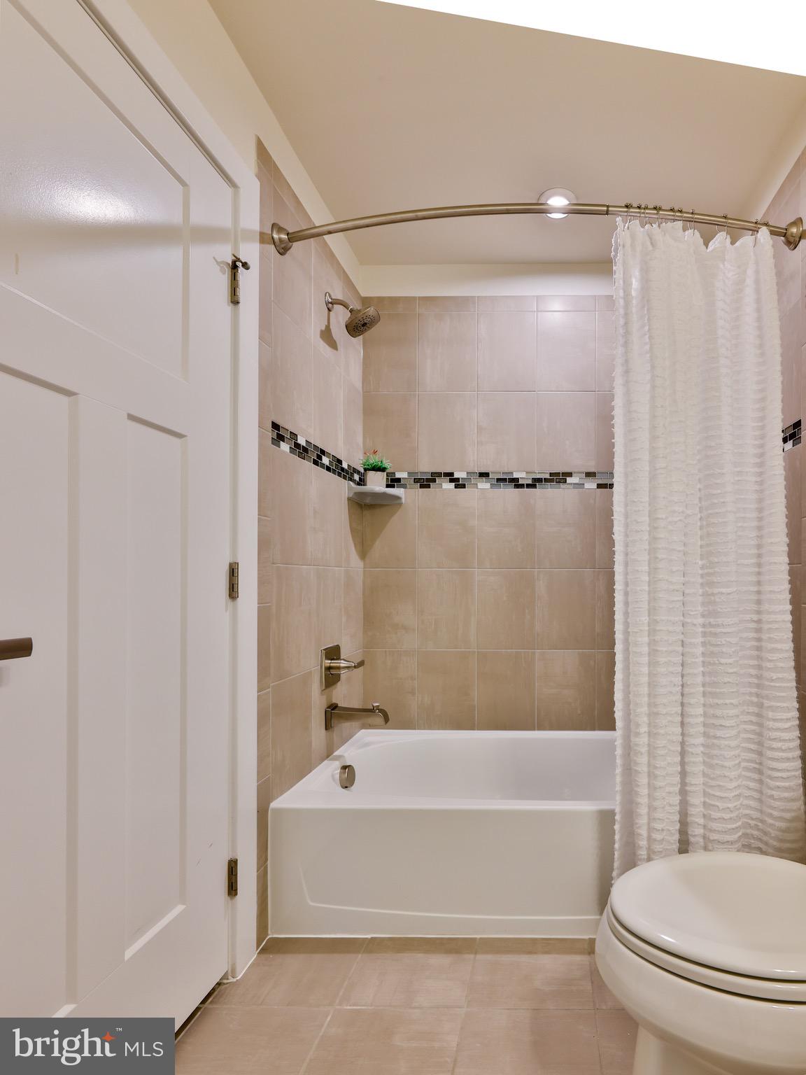 GREENBELT STATION - Residential