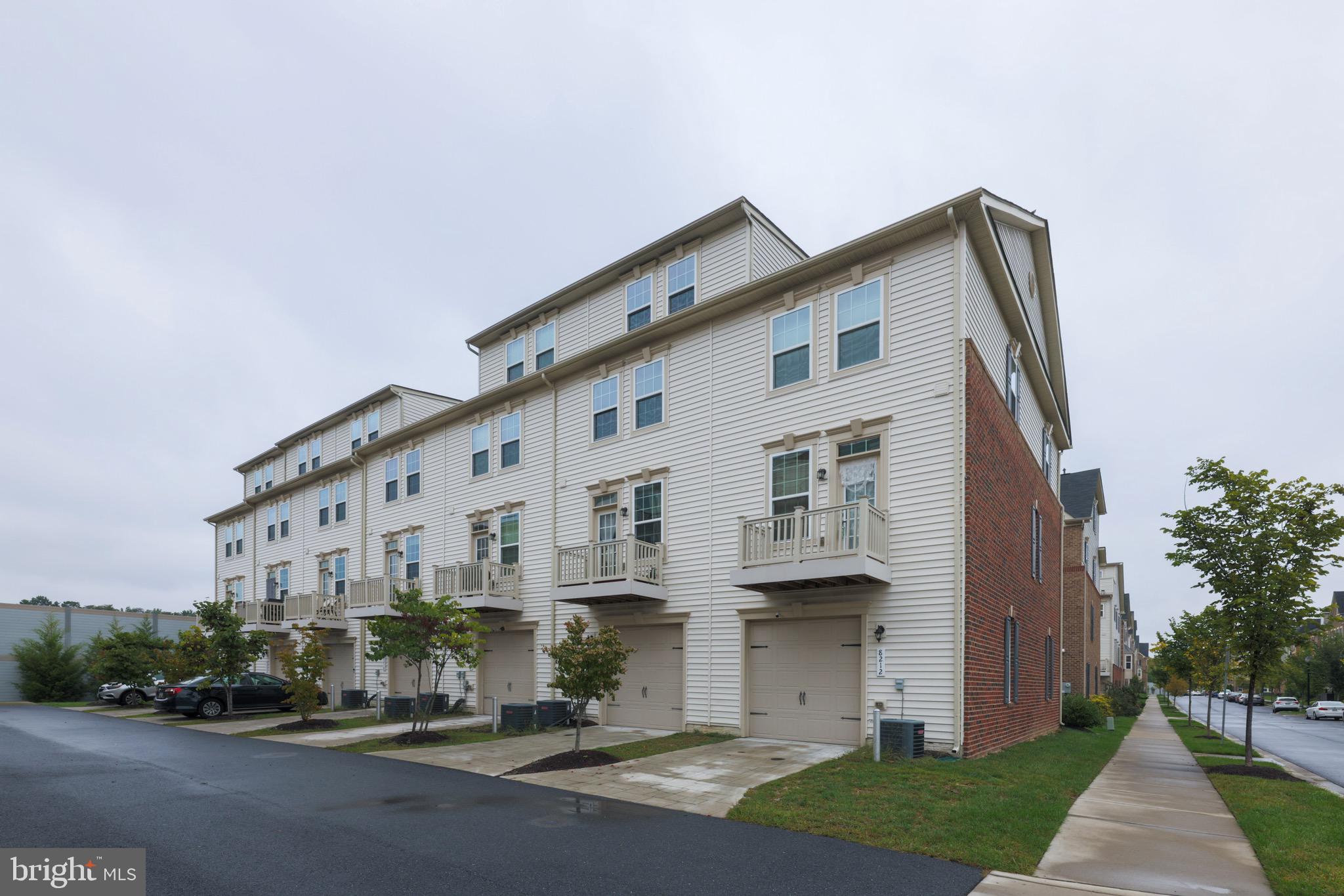 GREENBELT STATION - Residential