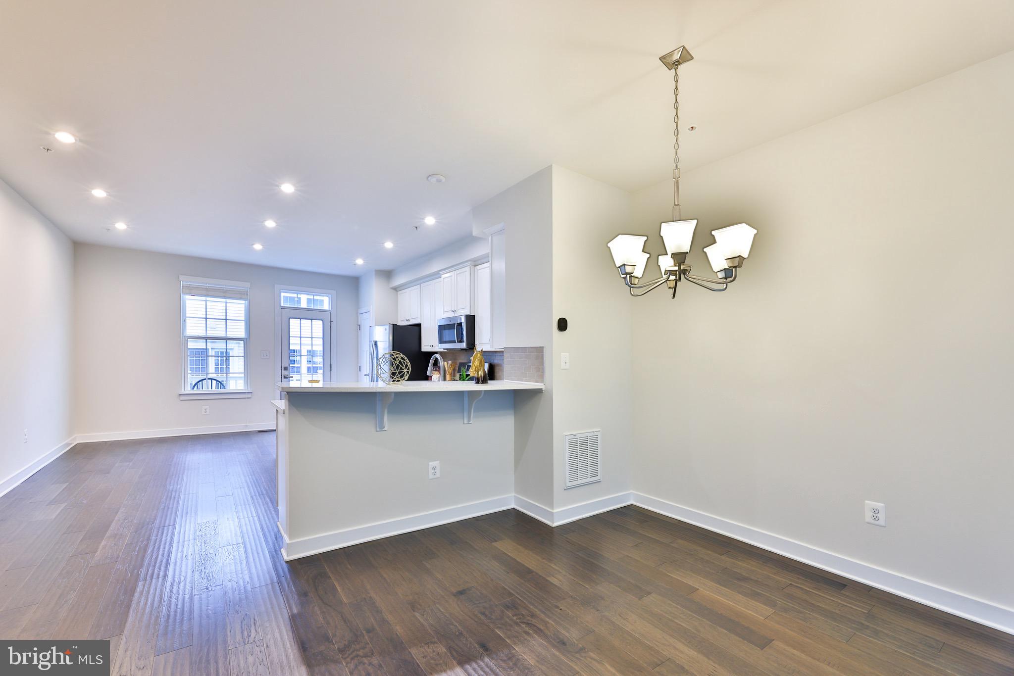 GREENBELT STATION - Residential