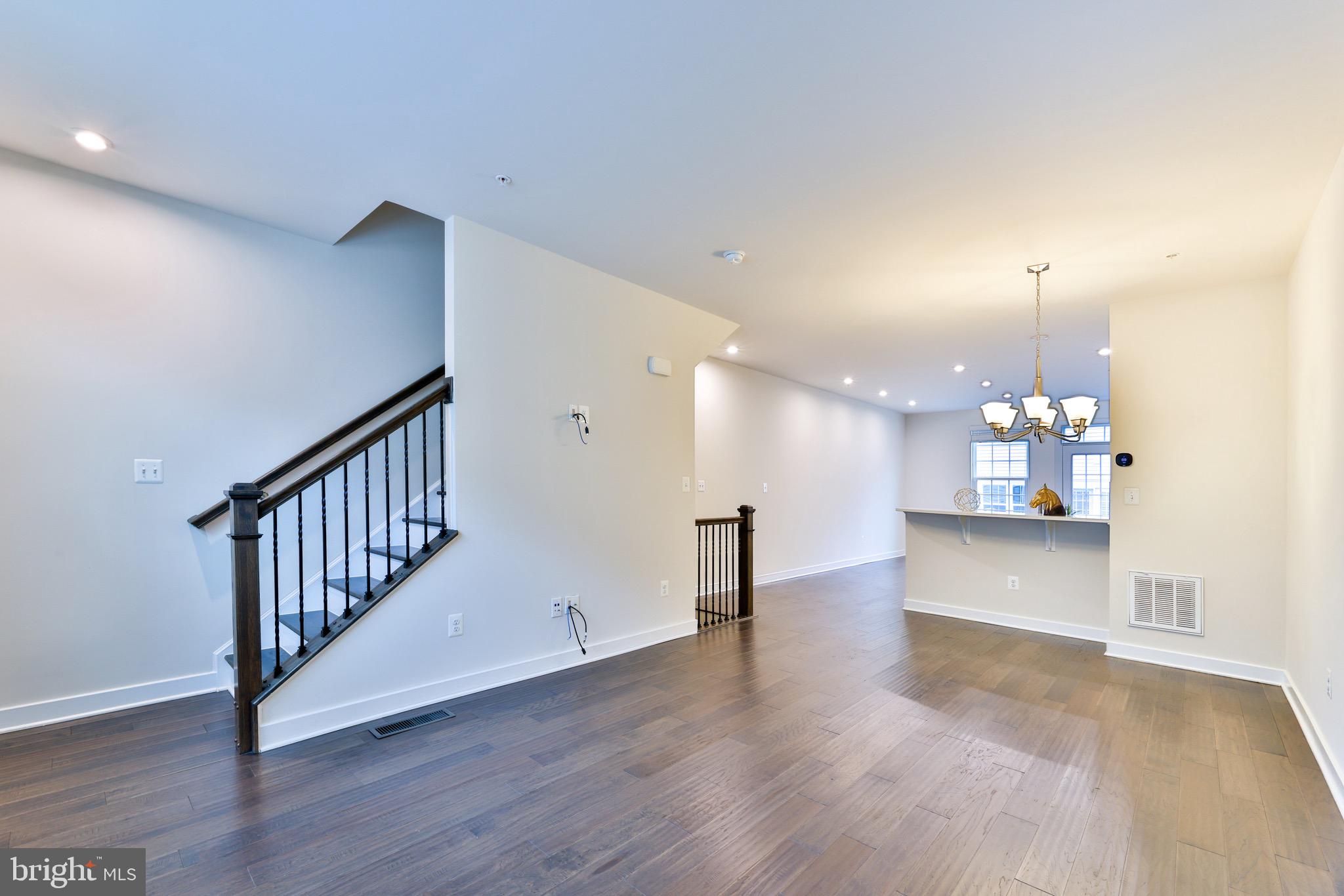 GREENBELT STATION - Residential