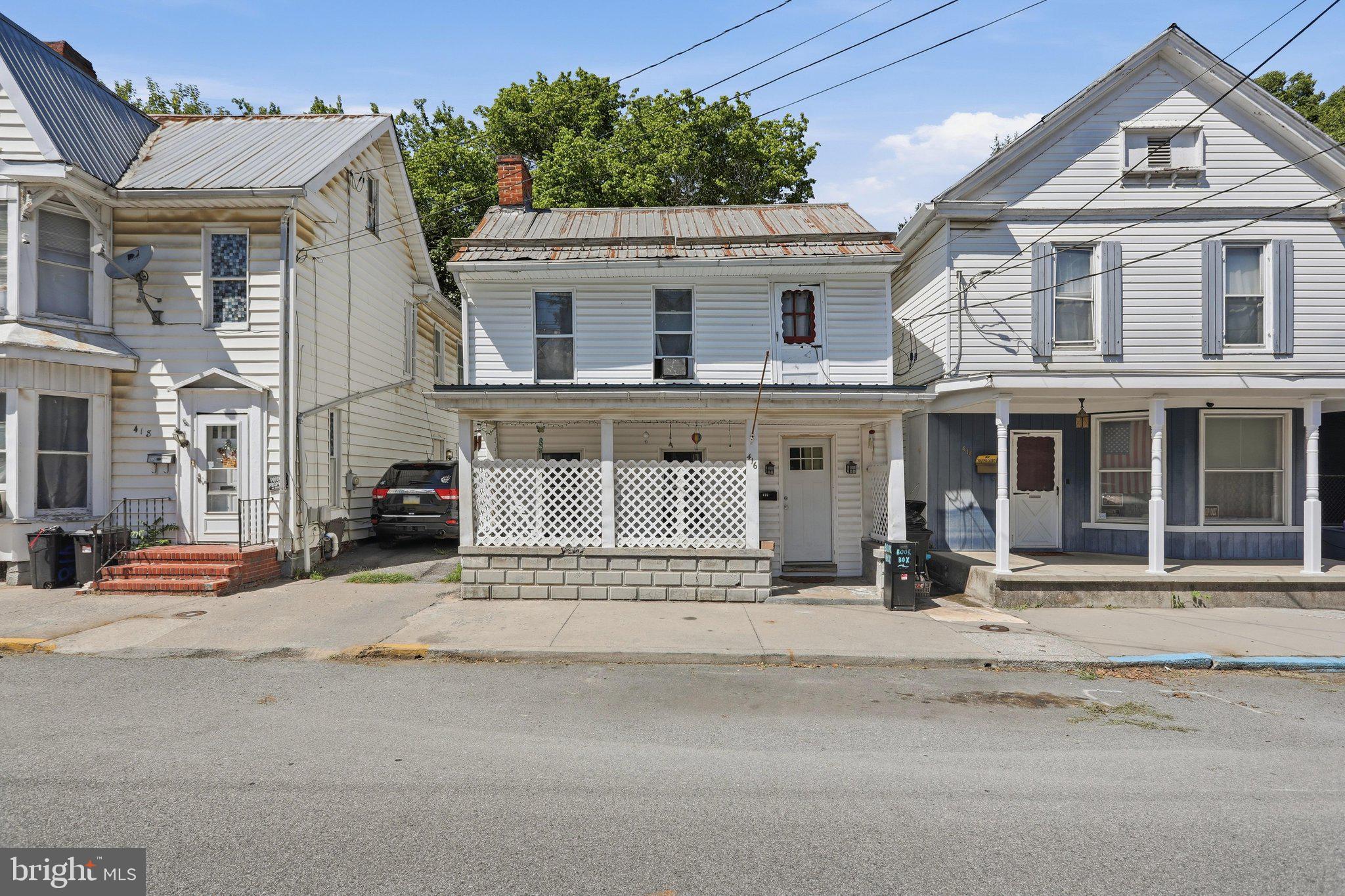 416 W JOHN STREET