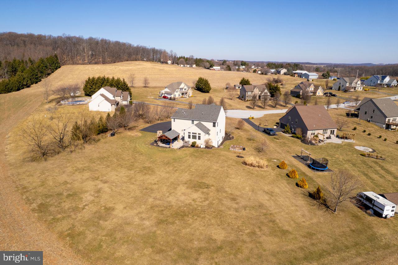 OLDE FIELD - Residential