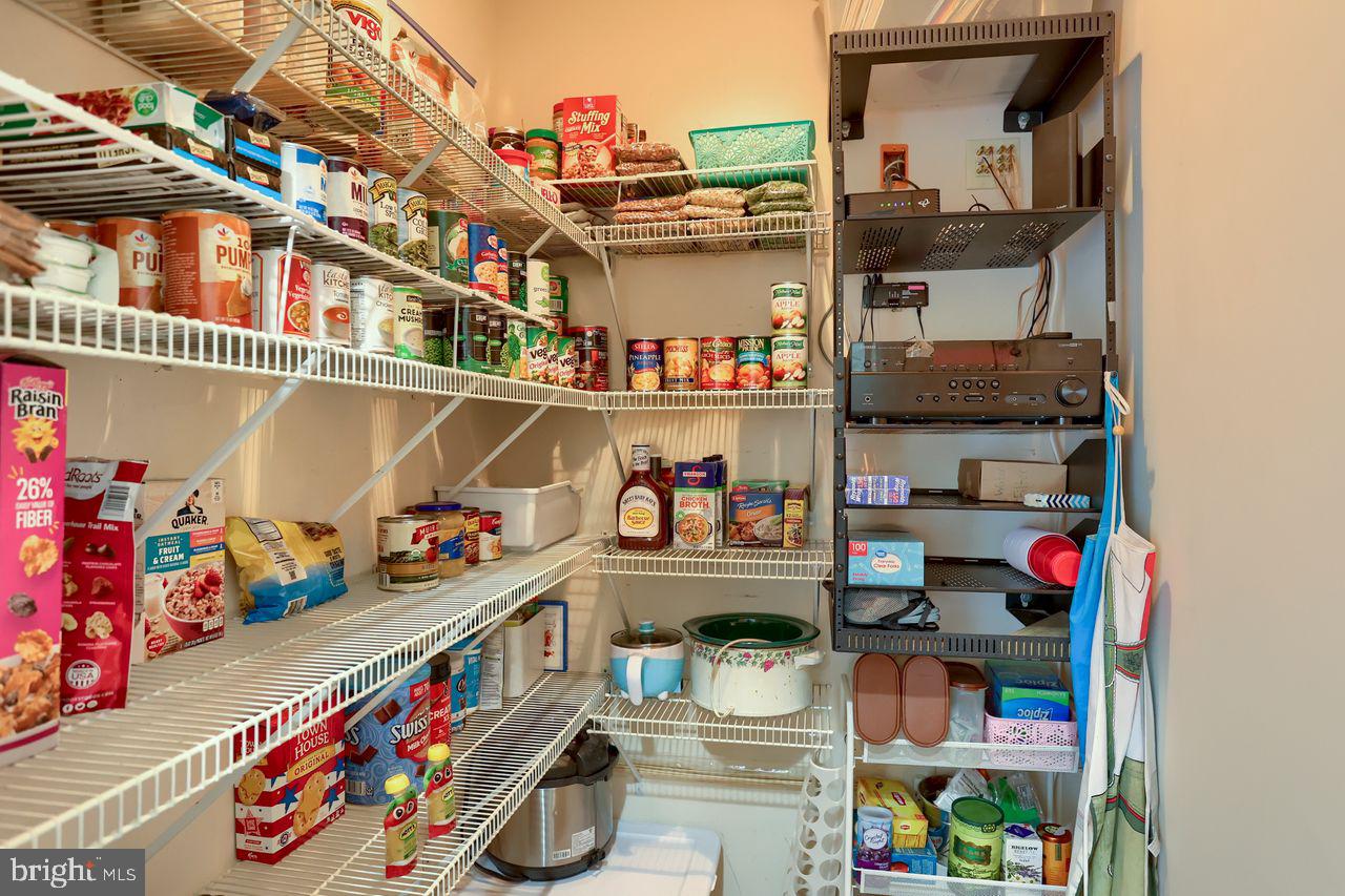 OLDE FIELD - Residential