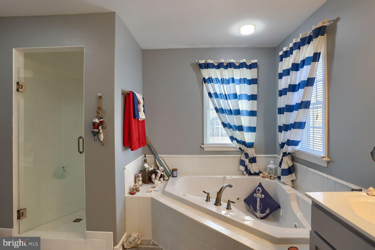 OLDE FIELD - Residential