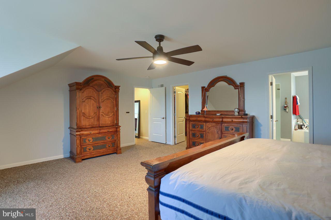 OLDE FIELD - Residential