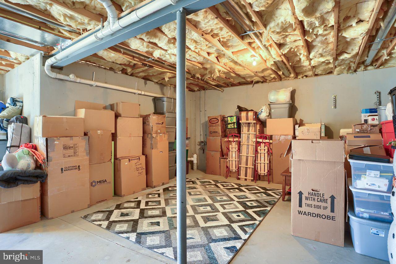 OLDE FIELD - Residential