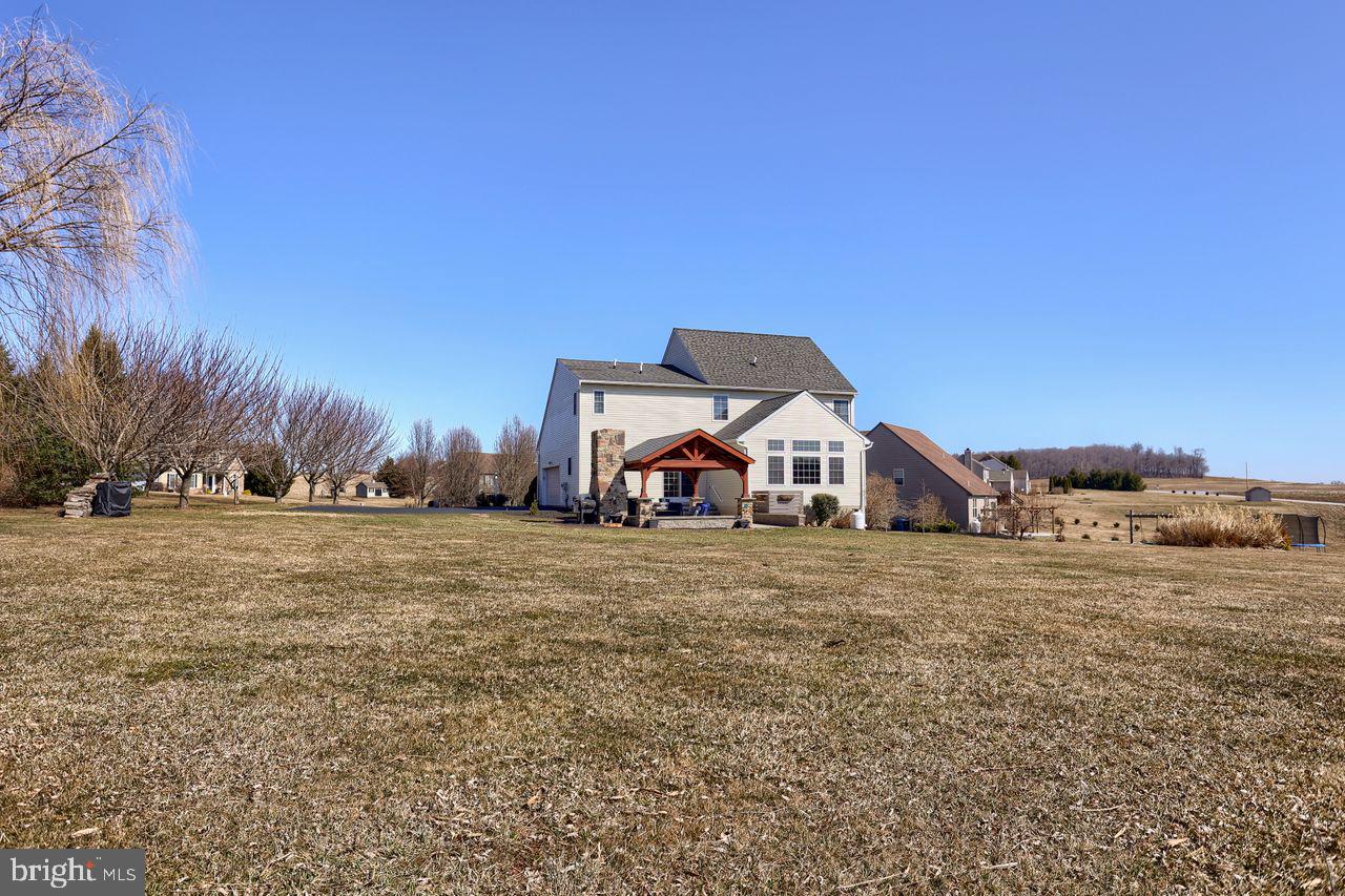 OLDE FIELD - Residential