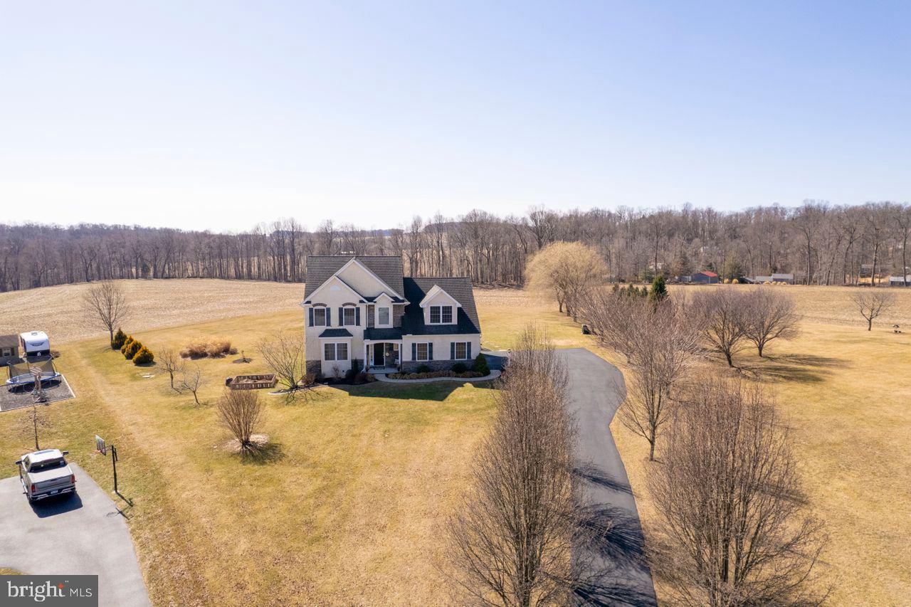 OLDE FIELD - Residential