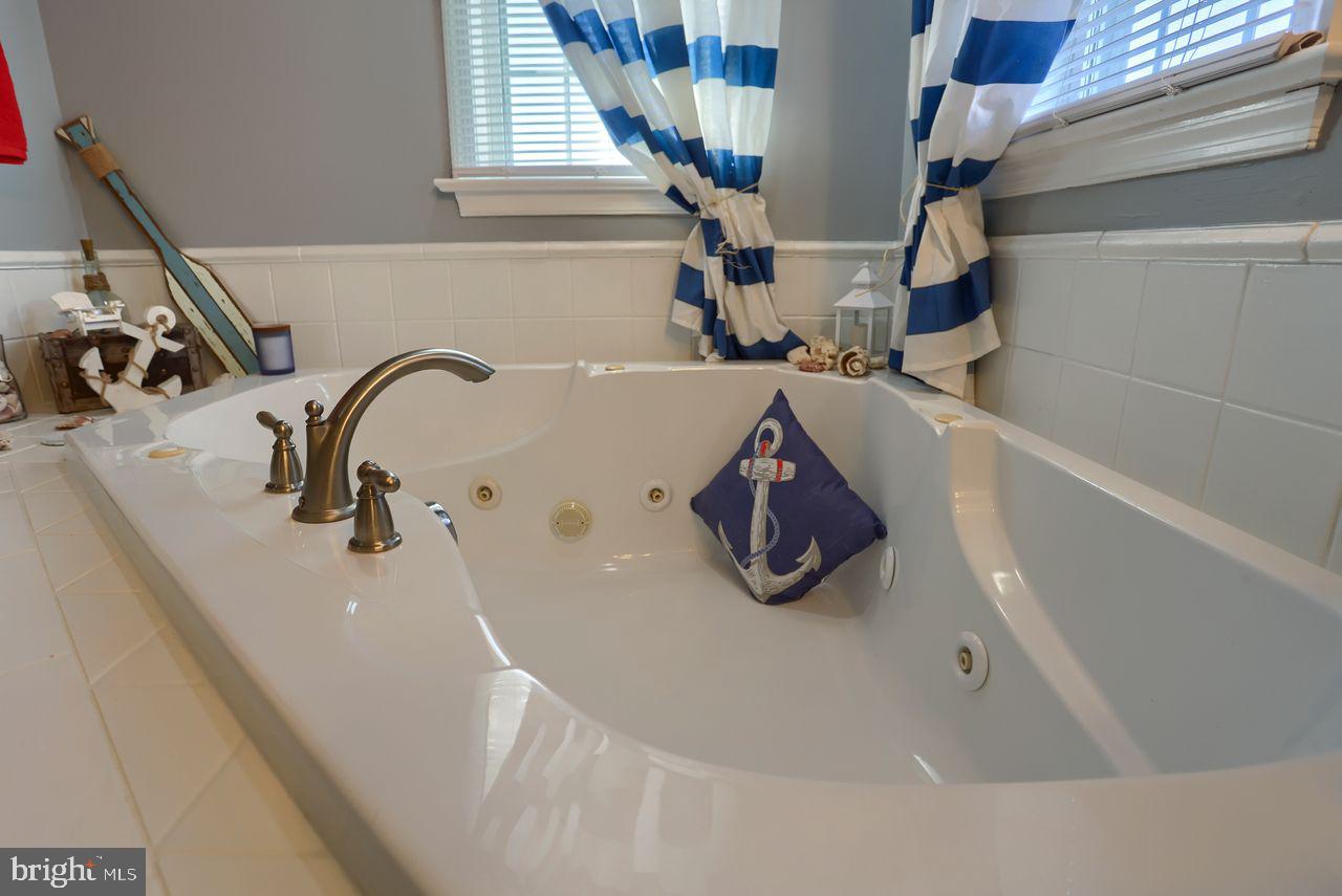 OLDE FIELD - Residential