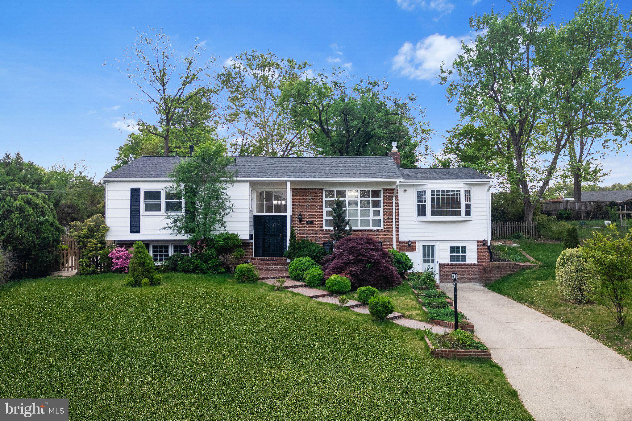 MONTICELLO WOODS - Residential