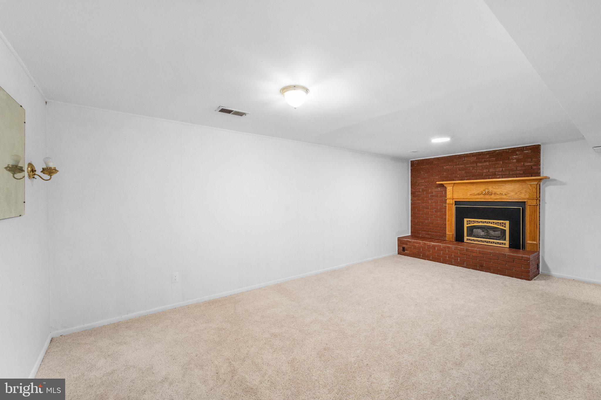 MONTICELLO WOODS - Residential