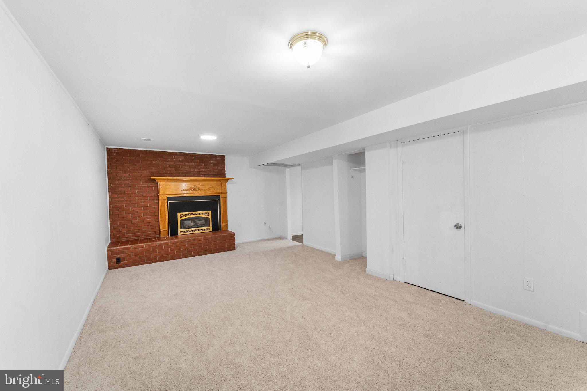 MONTICELLO WOODS - Residential