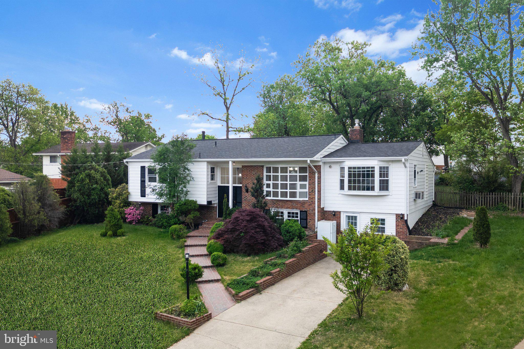 MONTICELLO WOODS - Residential