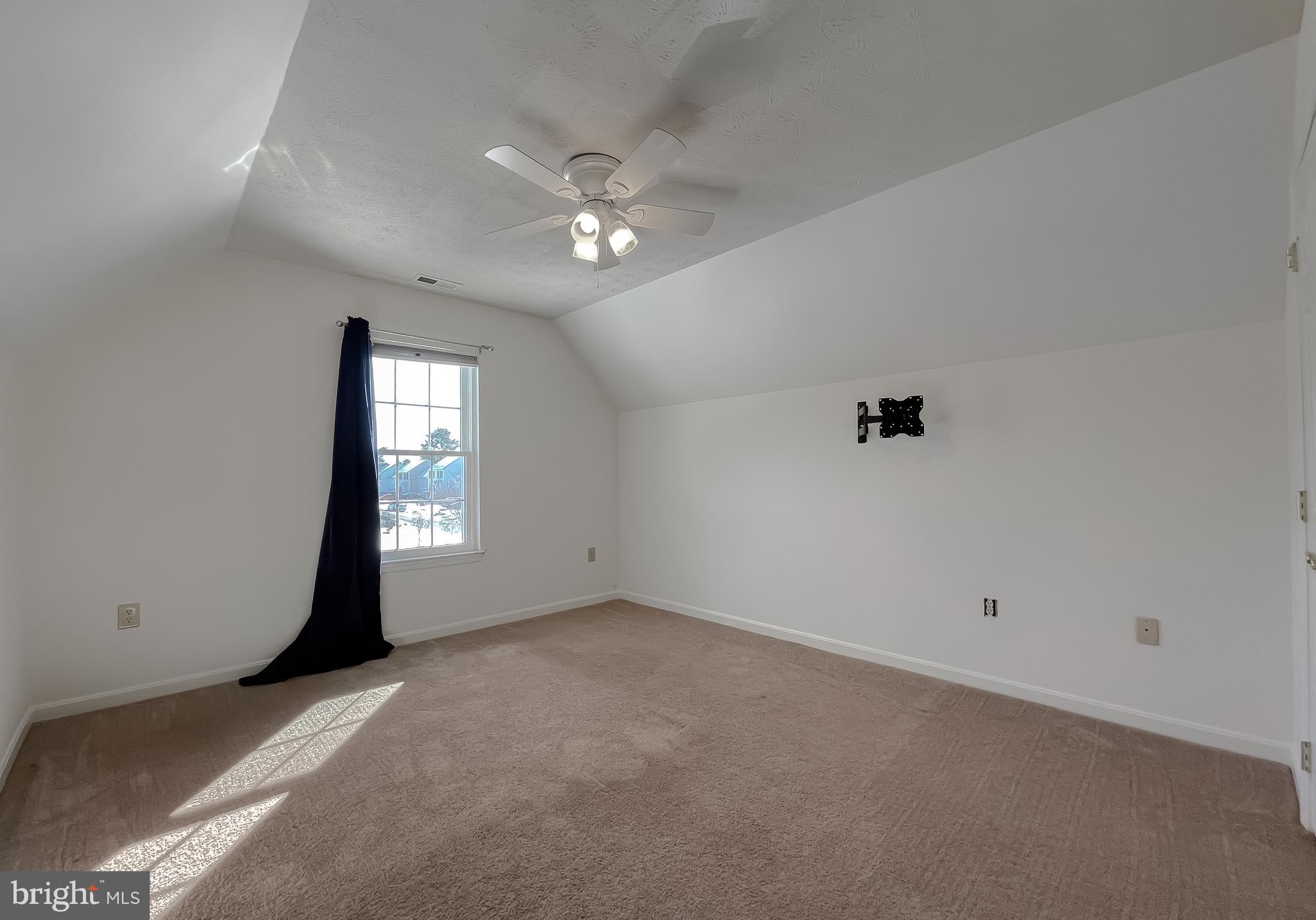 HICKORY HILLS NORTH - Residential