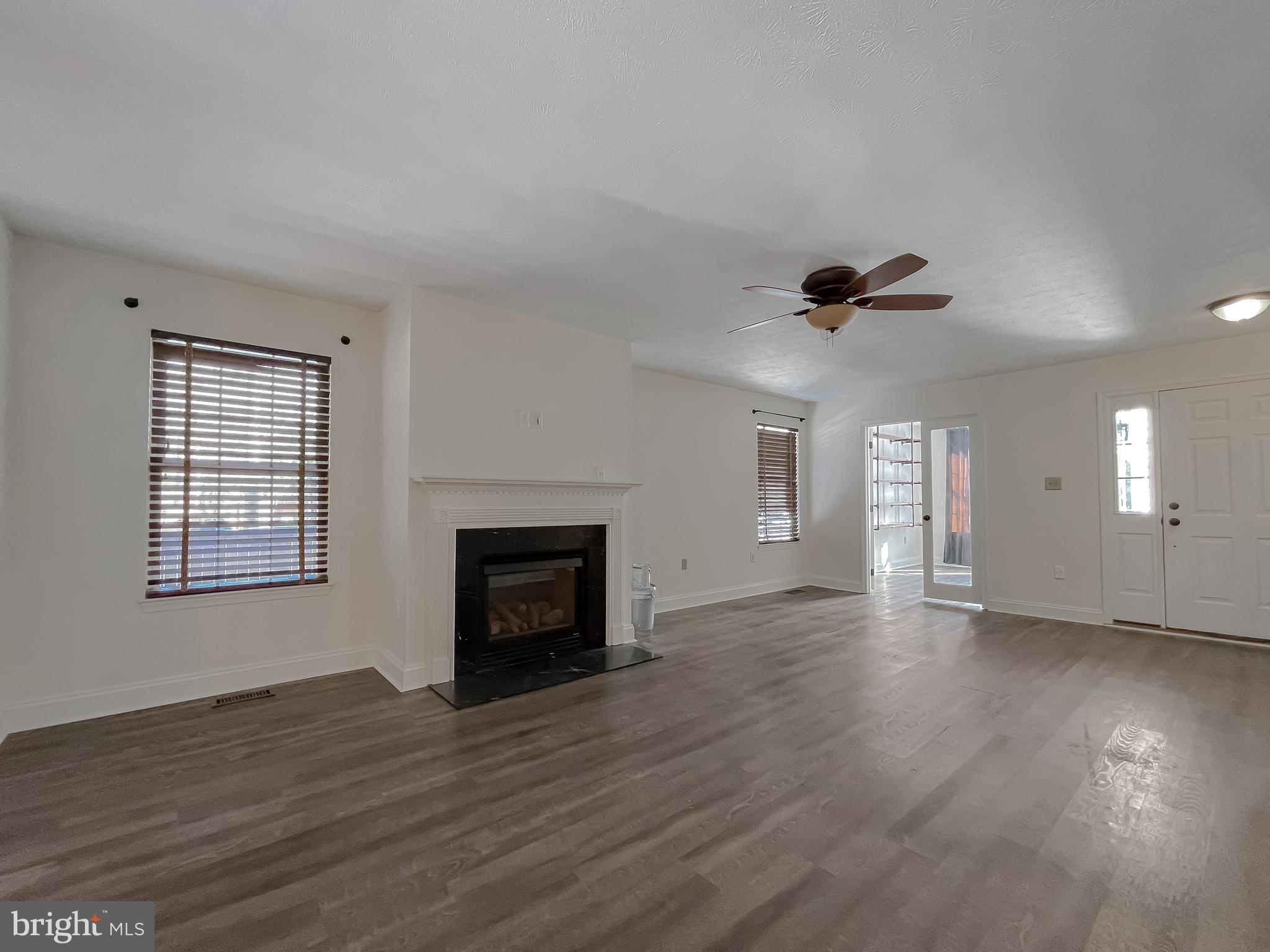 HICKORY HILLS NORTH - Residential