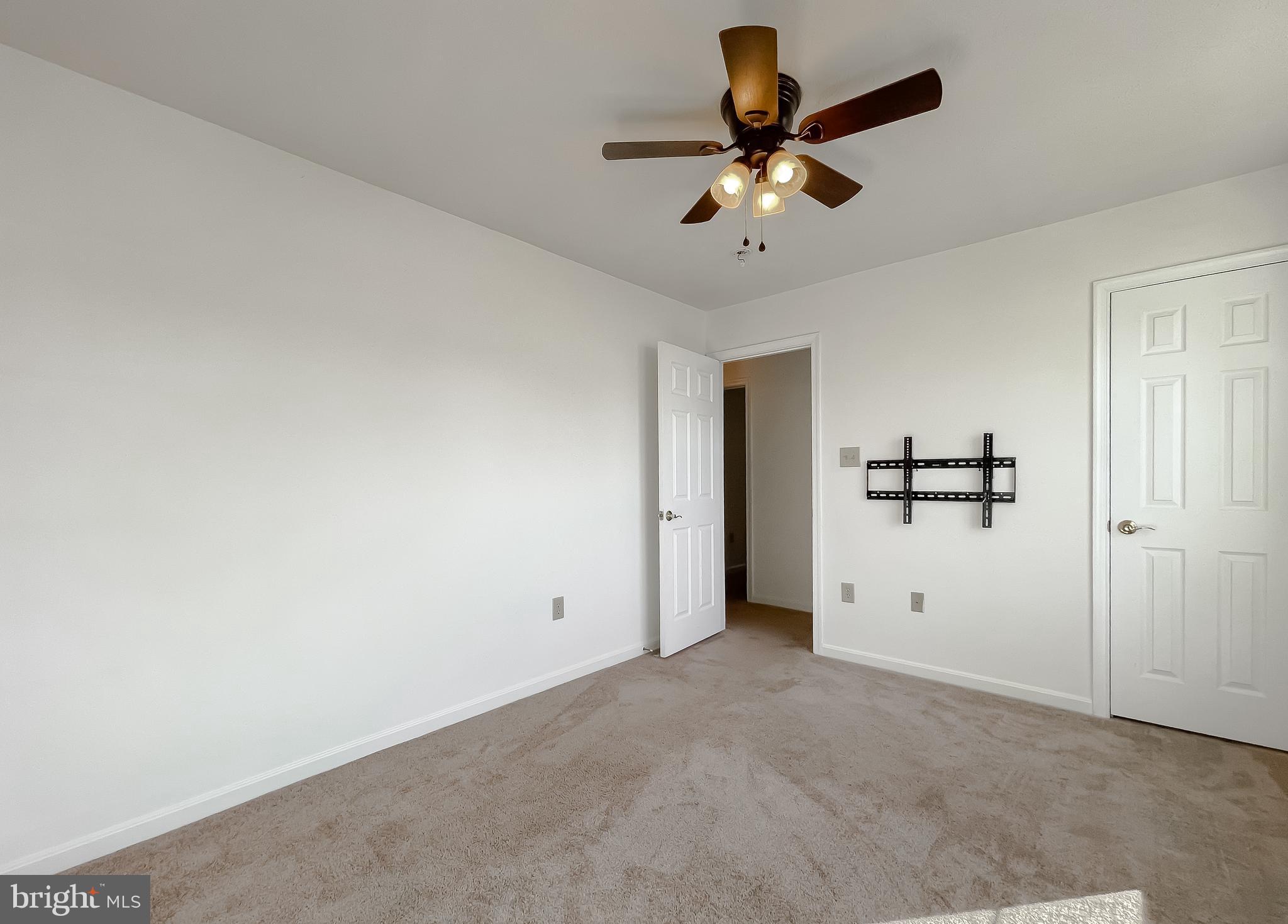 HICKORY HILLS NORTH - Residential