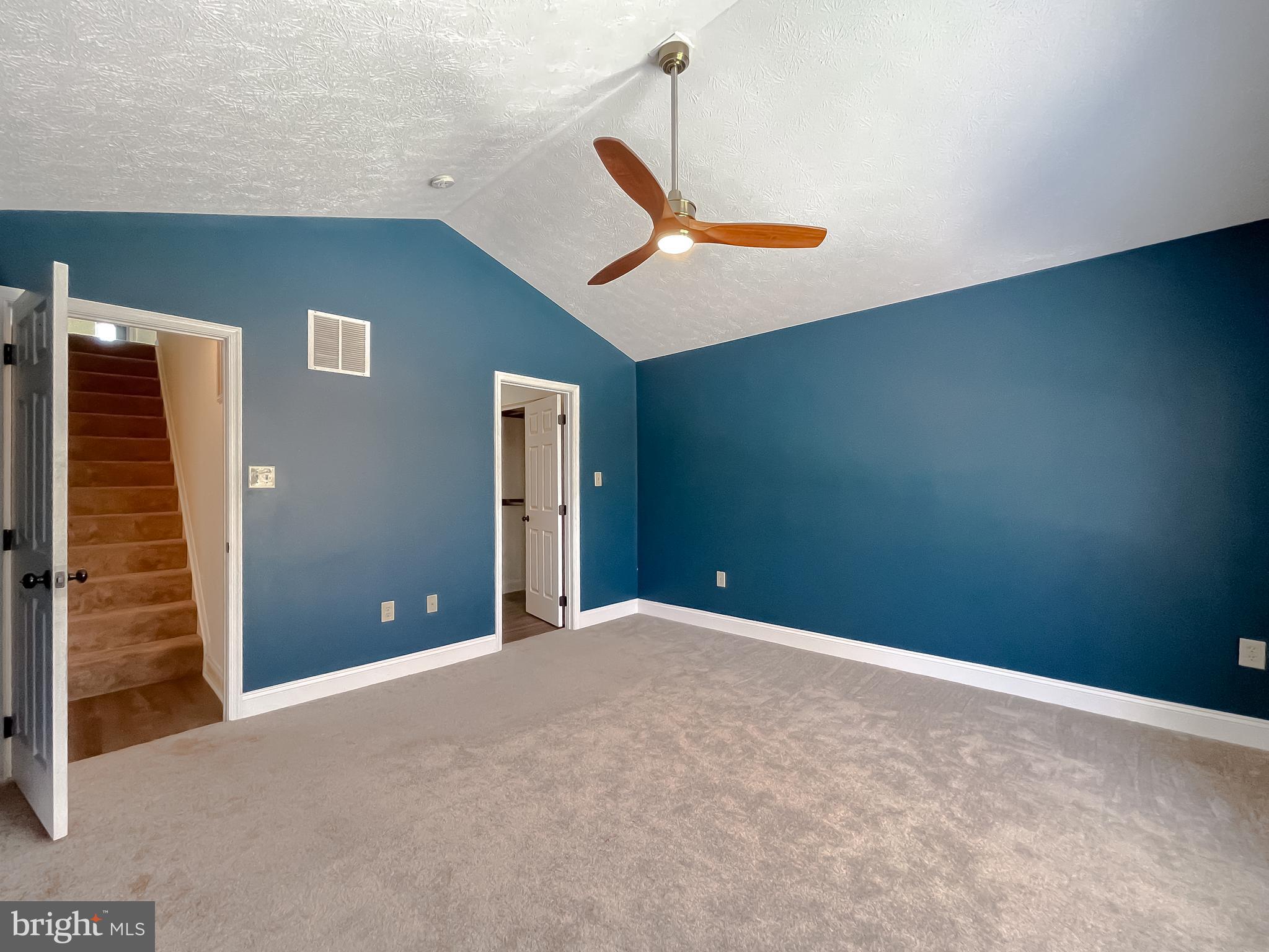 HICKORY HILLS NORTH - Residential