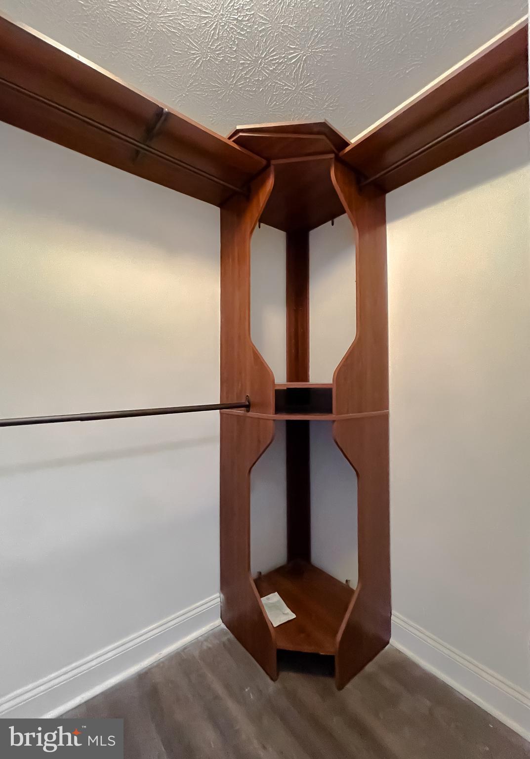 HICKORY HILLS NORTH - Residential