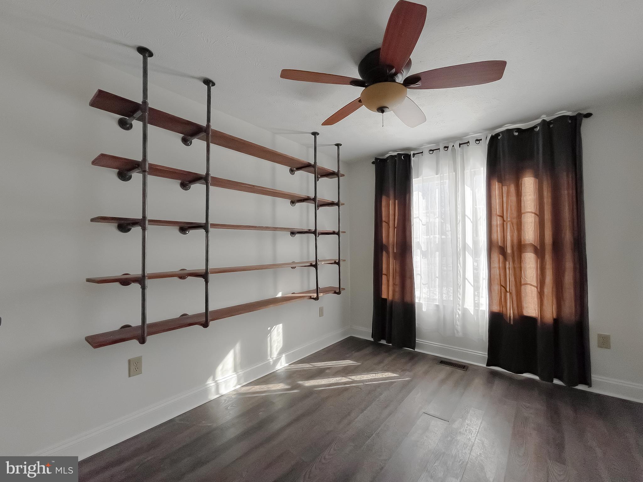 HICKORY HILLS NORTH - Residential