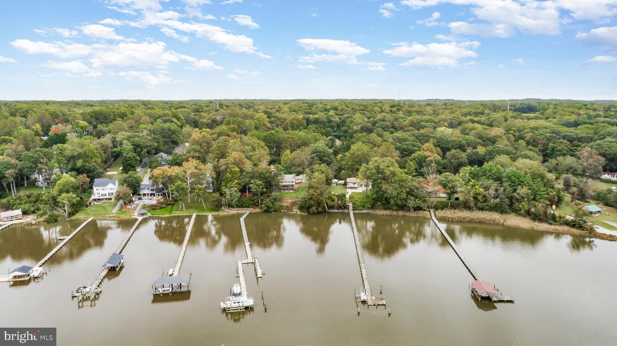 HOLLAND CLIFF SHORES - Residential