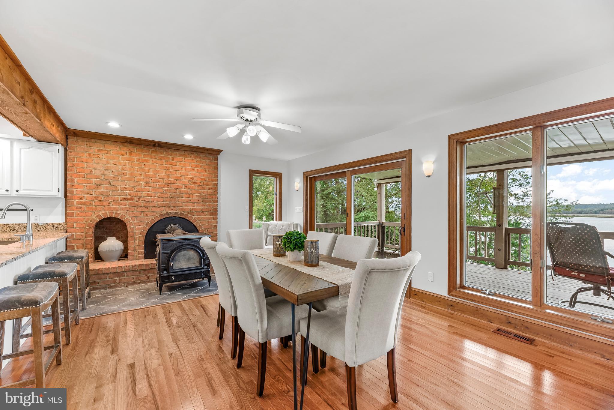 HOLLAND CLIFF SHORES - Residential