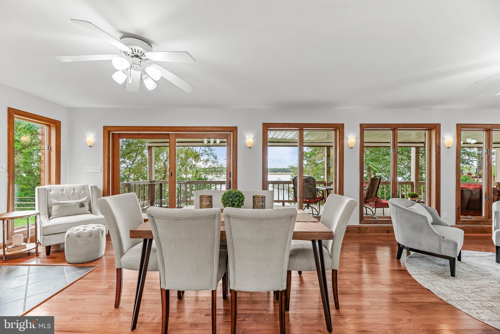 HOLLAND CLIFF SHORES - Residential