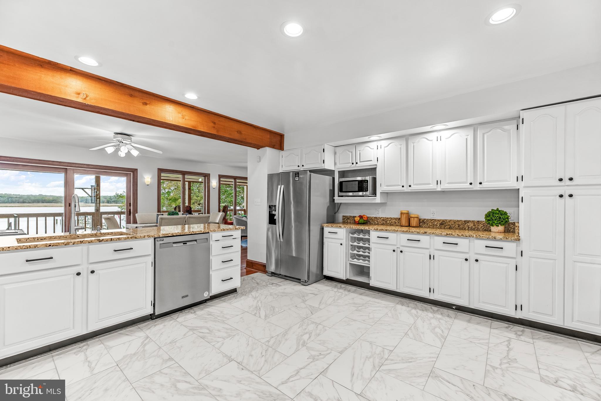 HOLLAND CLIFF SHORES - Residential