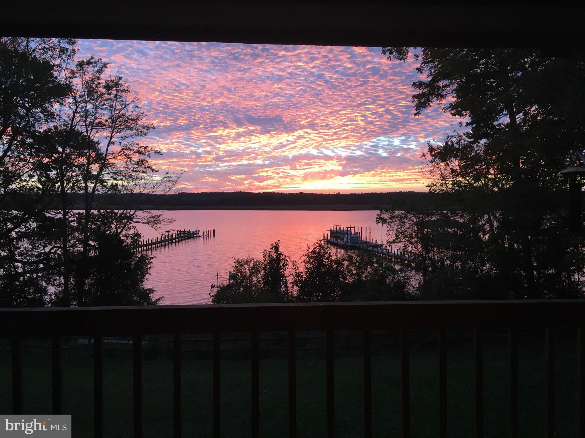 HOLLAND CLIFF SHORES - Residential