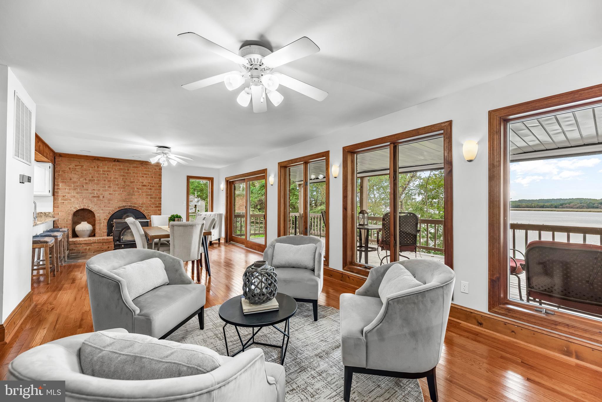 HOLLAND CLIFF SHORES - Residential