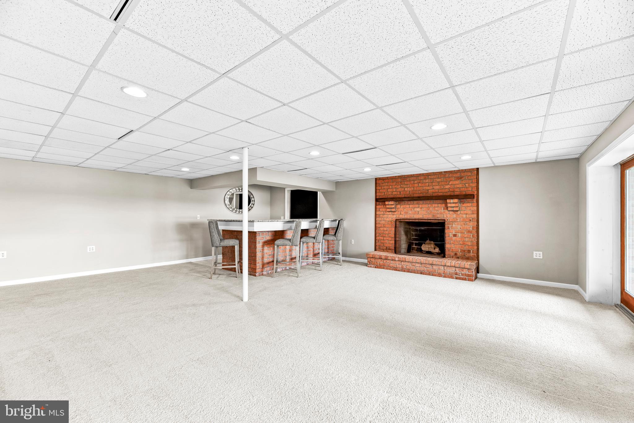 HOLLAND CLIFF SHORES - Residential