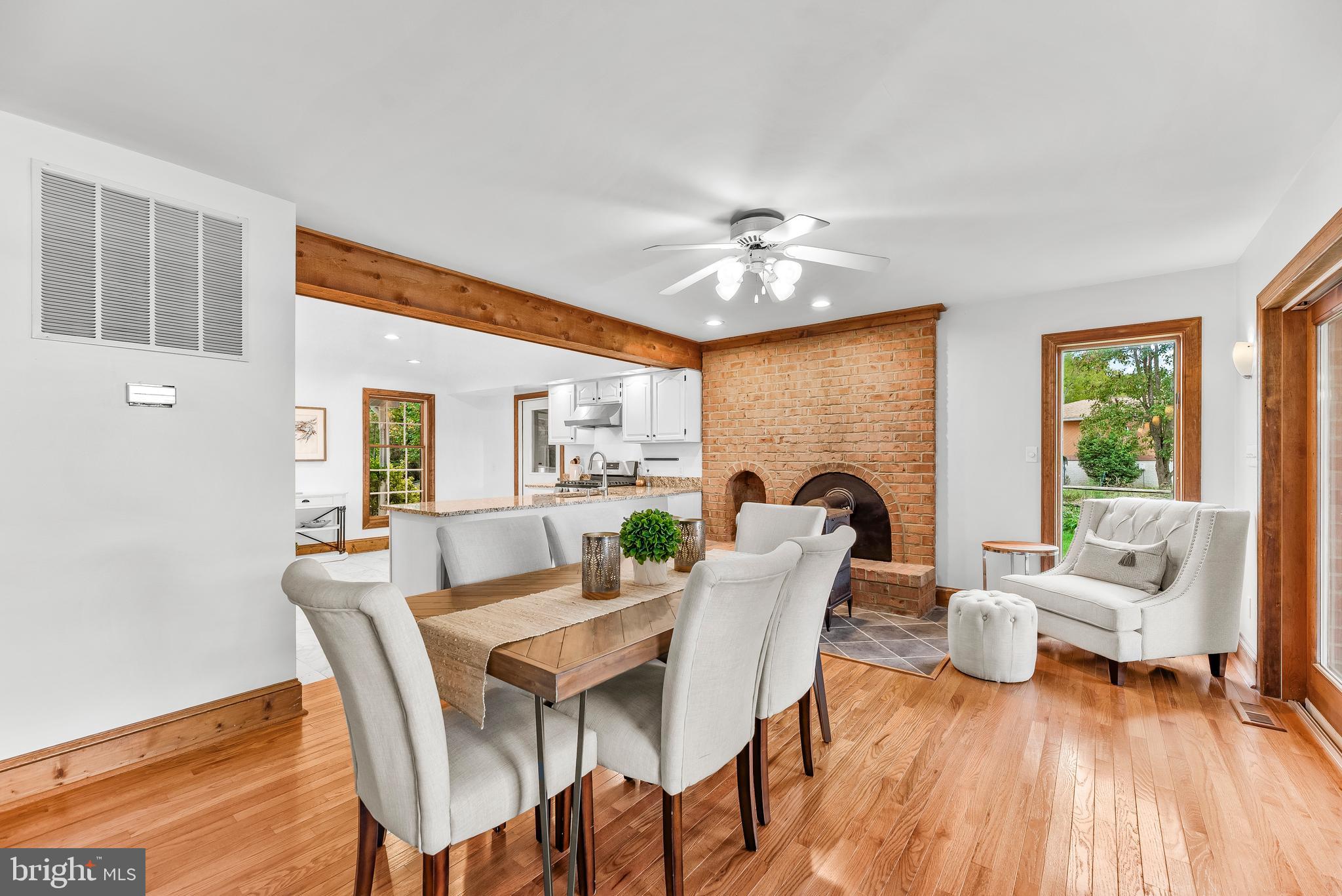 HOLLAND CLIFF SHORES - Residential