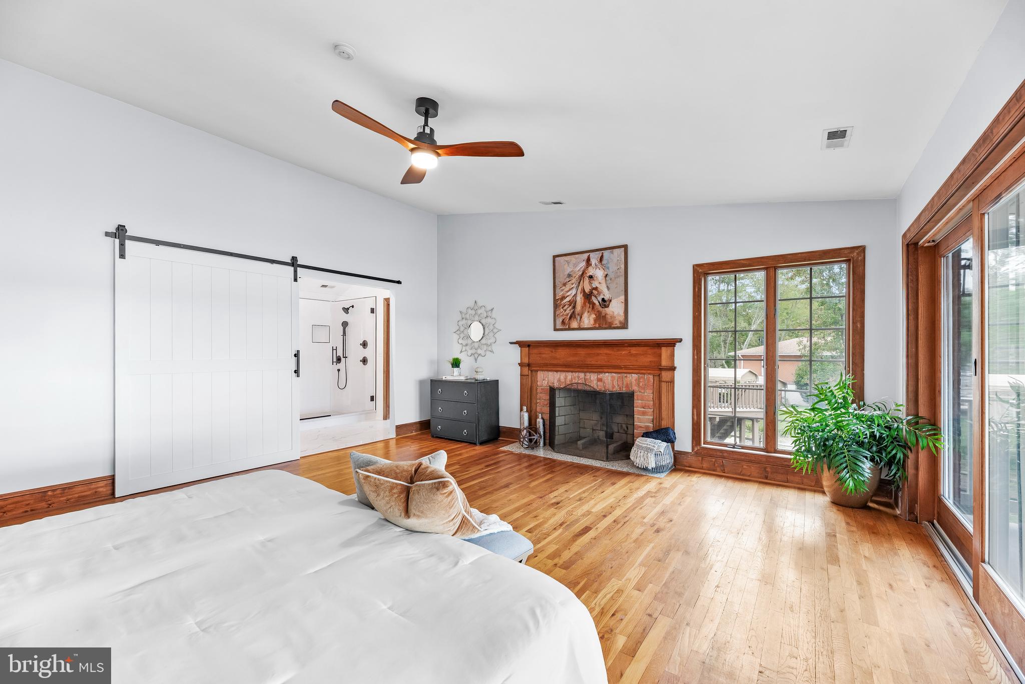 HOLLAND CLIFF SHORES - Residential