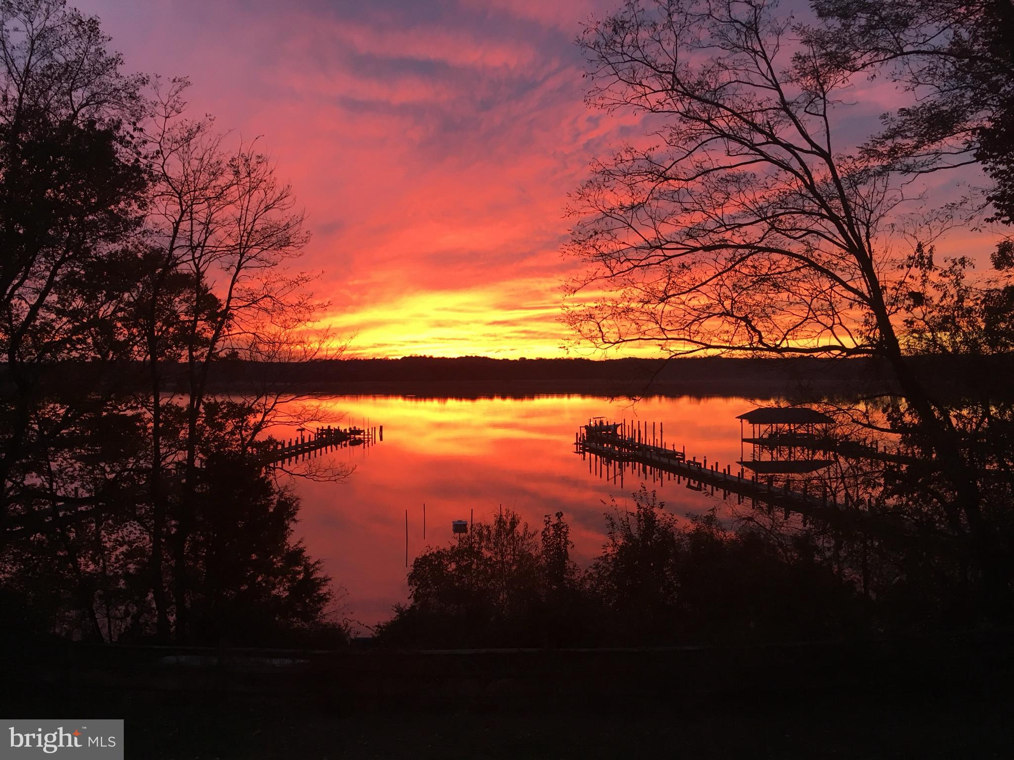 HOLLAND CLIFF SHORES - Residential