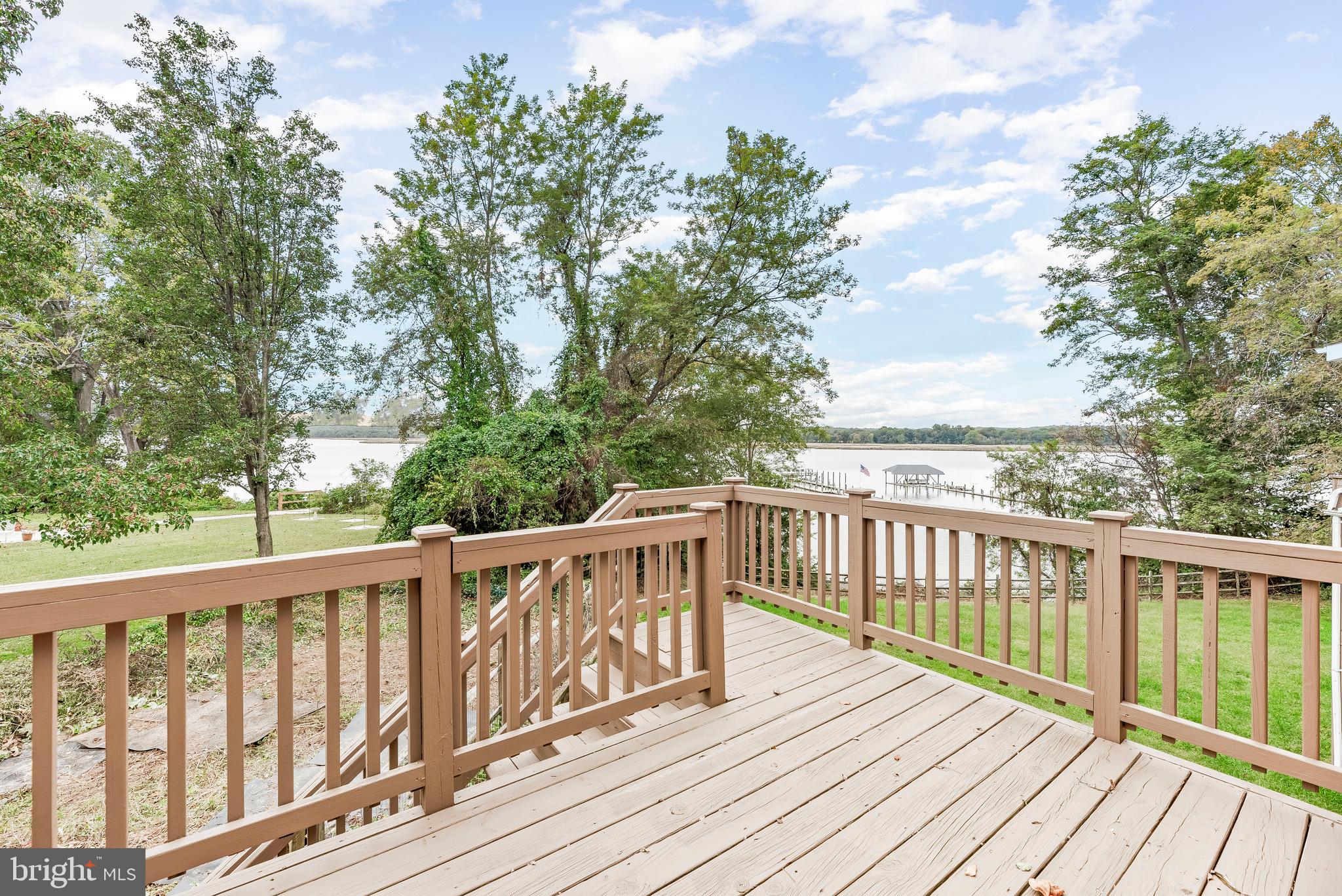 HOLLAND CLIFF SHORES - Residential