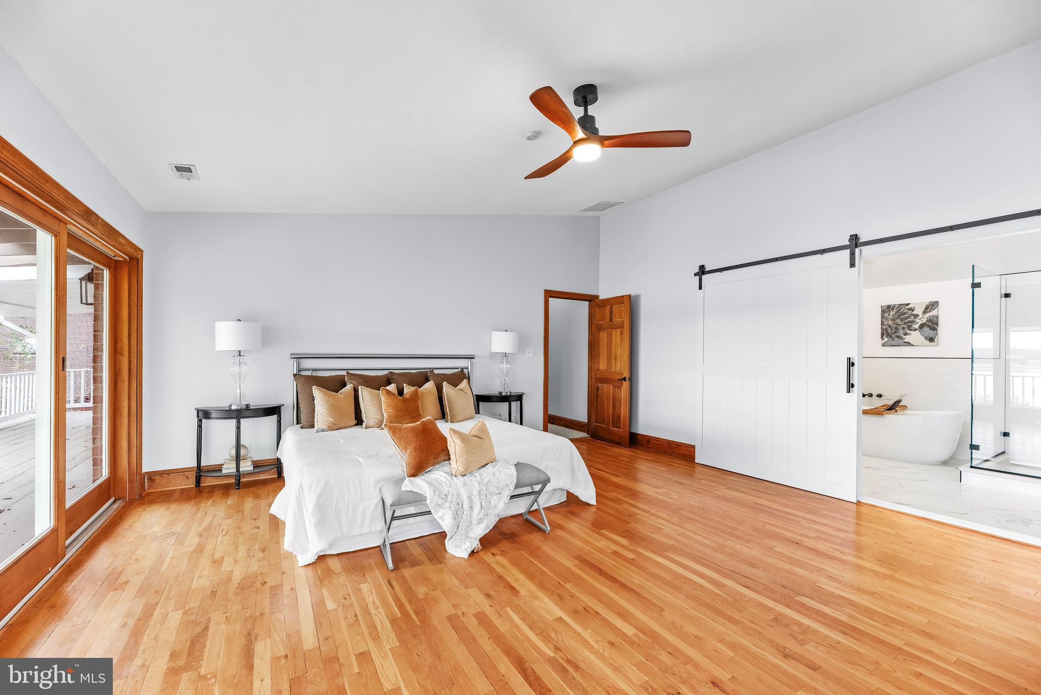 HOLLAND CLIFF SHORES - Residential